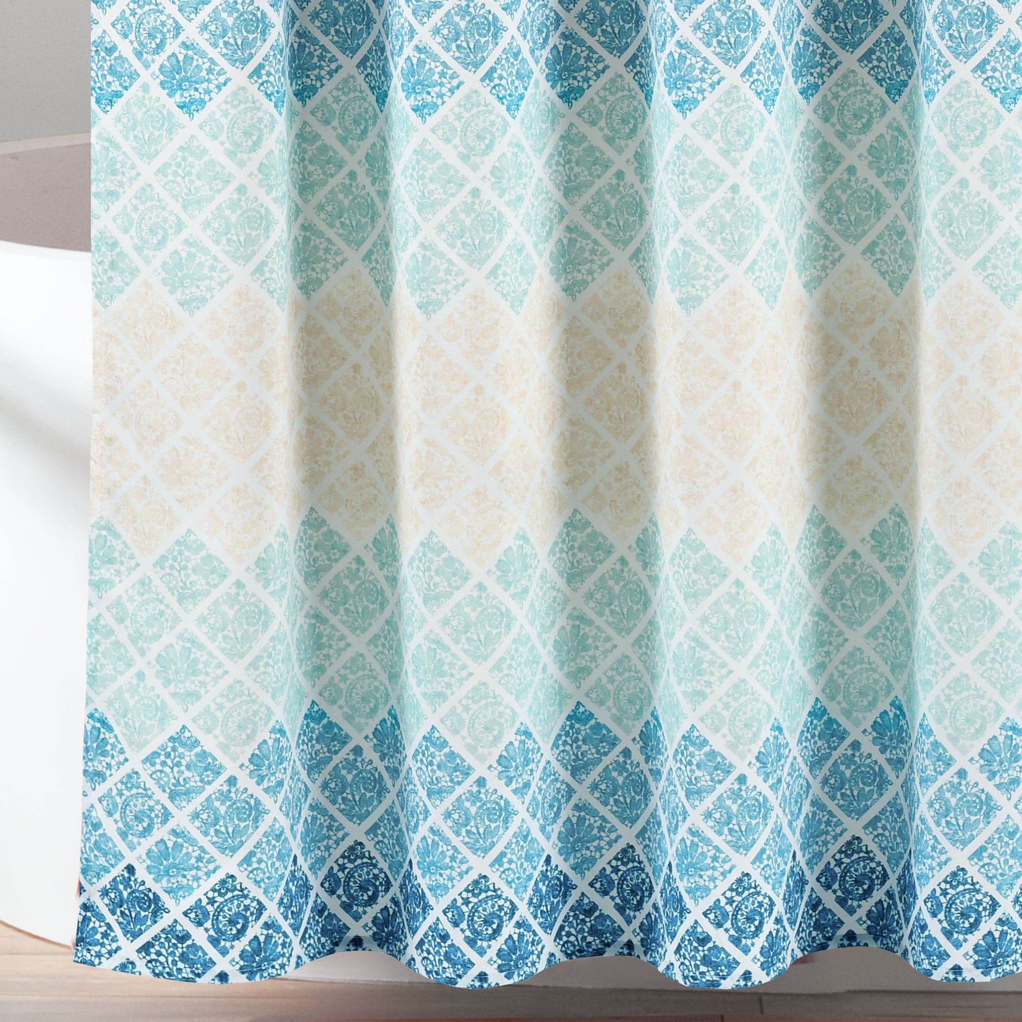 Stylish Medallion Ombre Shower Curtain - Waterproof Bathroom Decor for Modern Homes | Perfect for Bathroom, Guest Bath & Dorm Decor