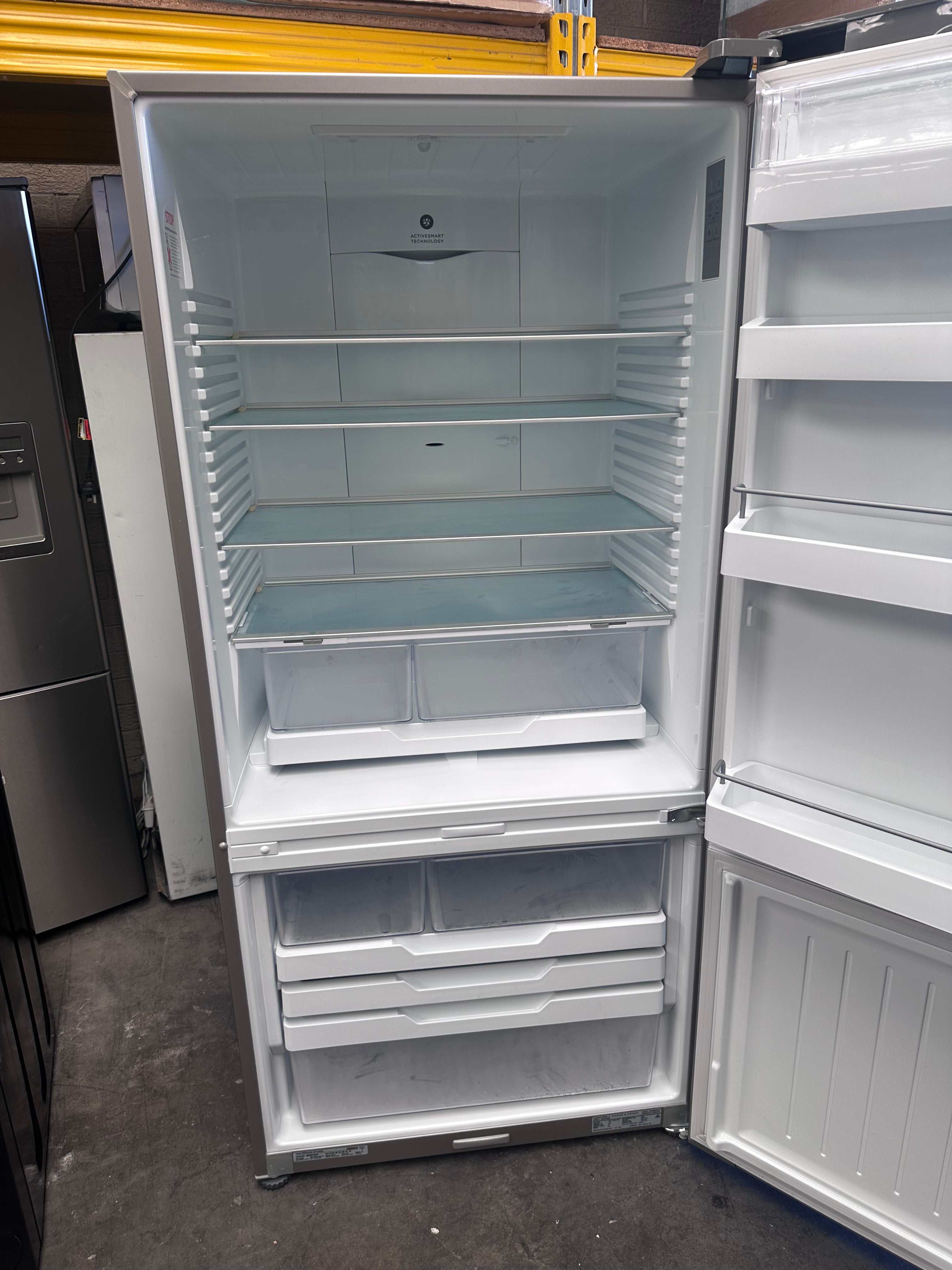 Factory Second Fisher & Paykel Series 5 494L Bottom Mount Refrigerator - Stainless Steel, Right Hinge (Model RF522BRPX6) | Energy Efficient, Spacious Design for Modern Kitchens & Open-Plan Living Spaces