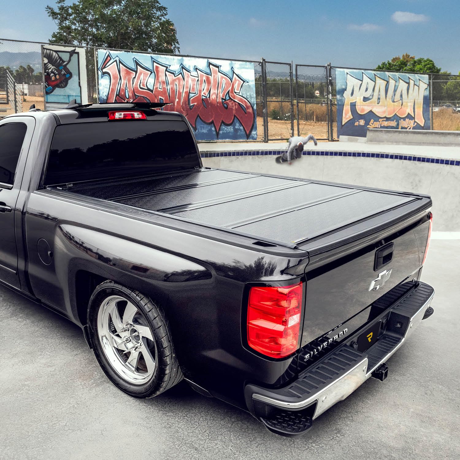BAK BAKFlip G2 Hard Folding Truck Bed Tonneau Cover for 2007-2021 Toyota Tundra 5'7