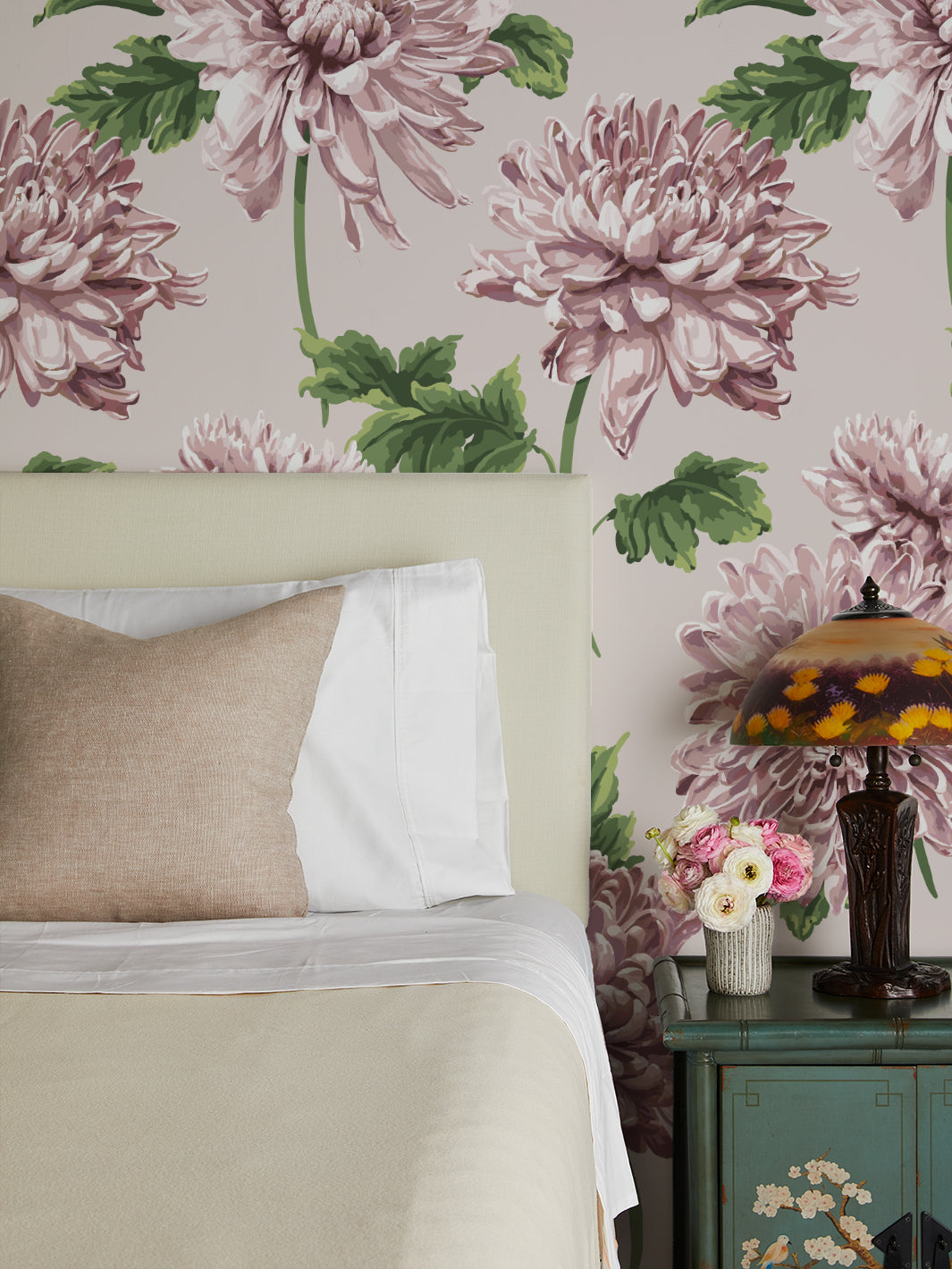 Sarah Jessica Parker 'Mums for Marion' Wallpaper in Oyster - Elegant Floral Wallpaper for Living Room, Bedroom & Nursery Decor