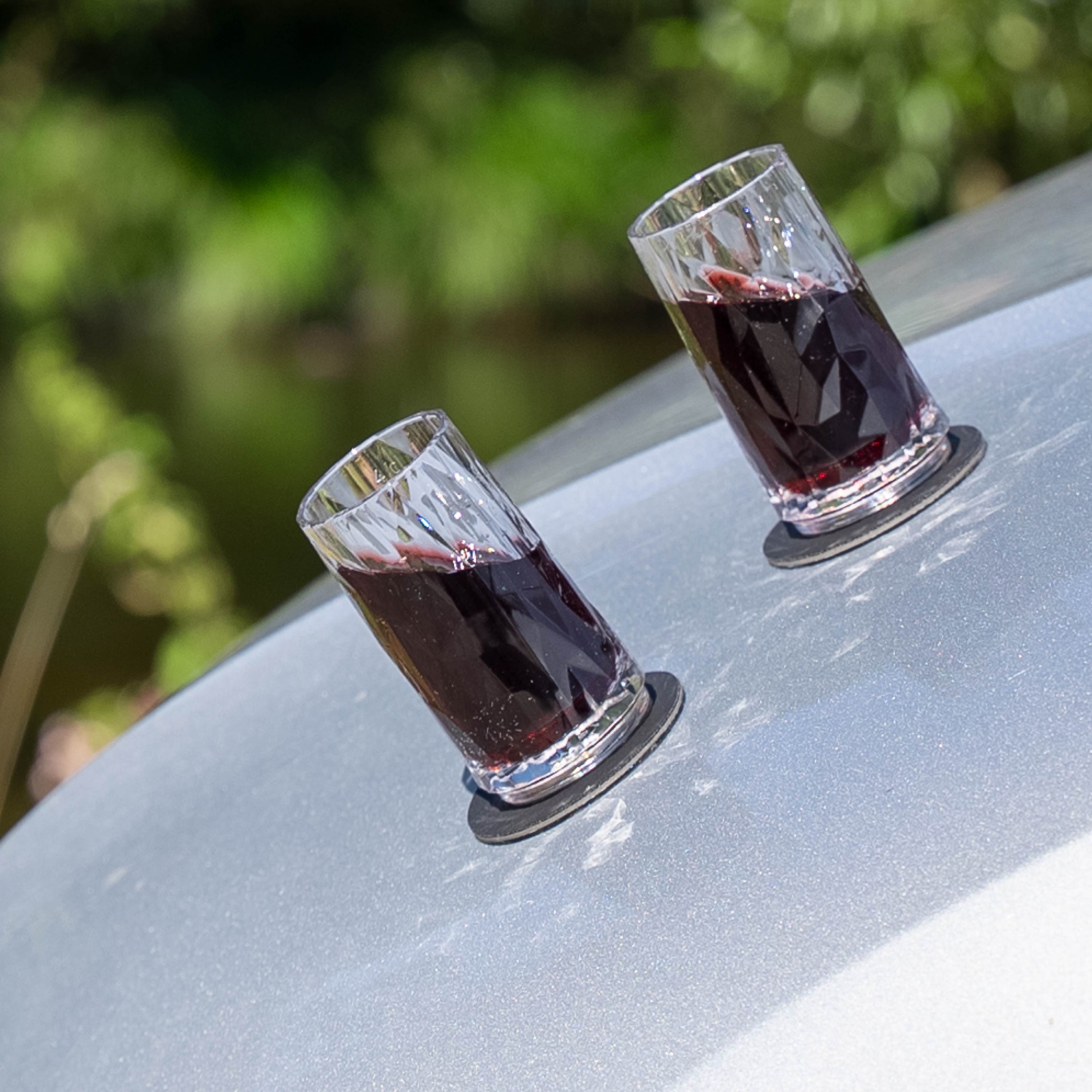 Premium Plastic Shot Glasses with Magnetic Base - Perfect for Parties, Bars, and Home Entertaining