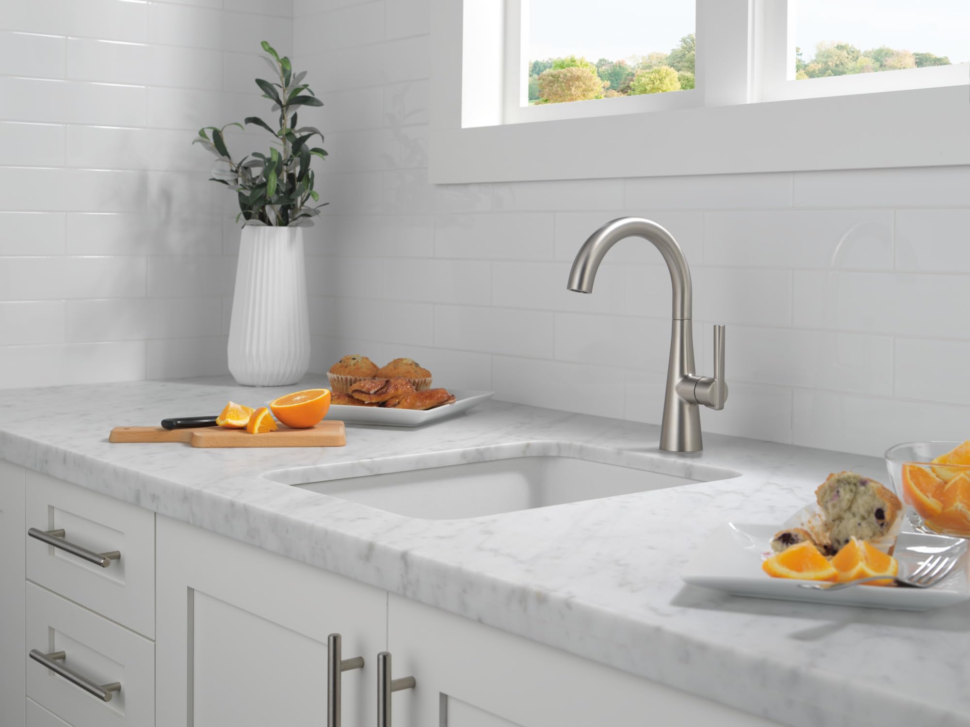 Delta 14882LF-SP SpotShield Brushed Nickel Bar Faucet - Single Hole Bar Sink Faucet for Wet Bars & Prep Sinks | Durable Stainless Steel for Home Bars, Kitchenettes & Entertainment Areas