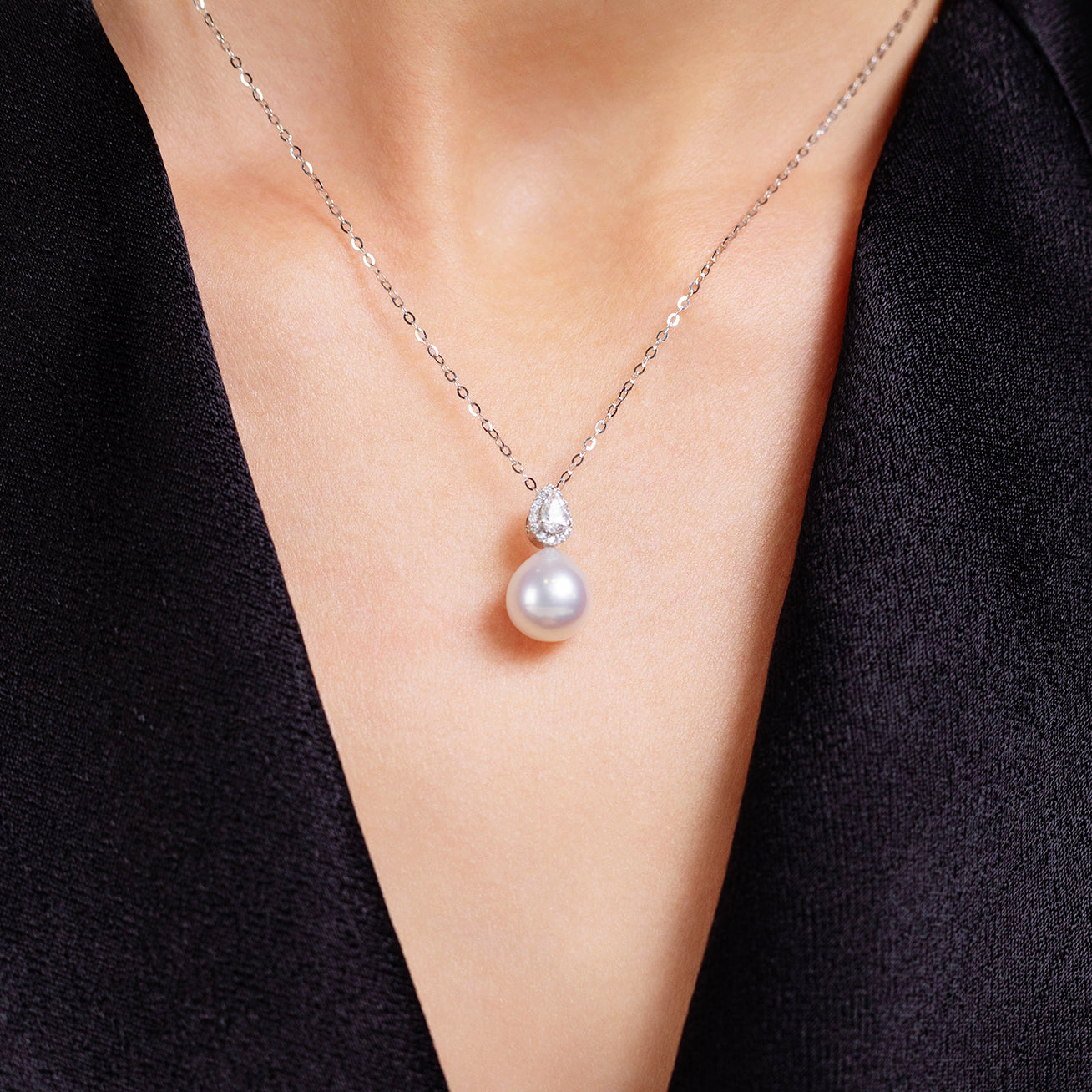 18K Solid Gold Australian White South Sea Pearl Necklace - Elegant & Timeless Jewelry for Women | Perfect for Weddings, Parties & Special Occasions