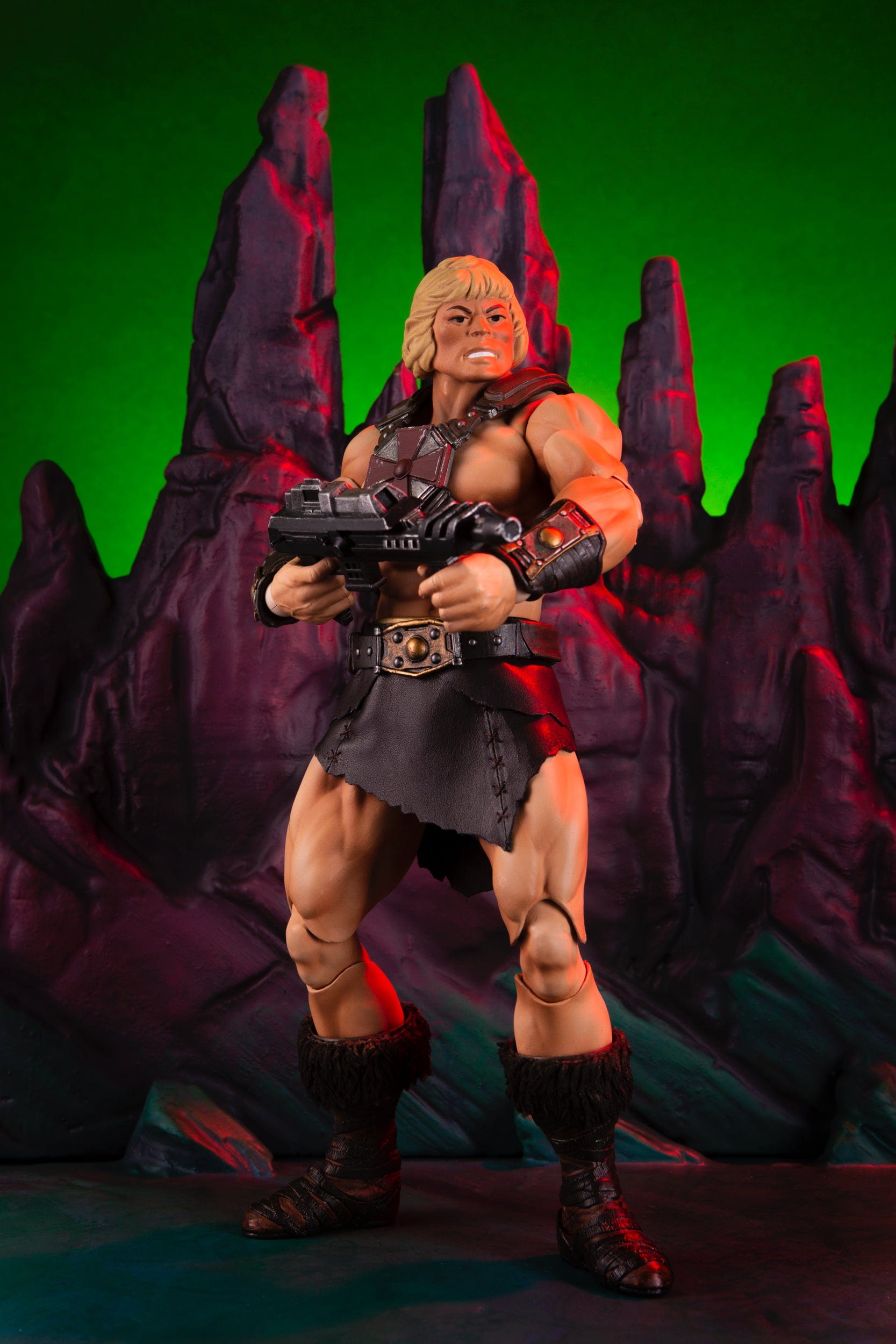 Masters of the Universe He-Man 1/6 Scale Action Figure Collectible - Battle-Ready Display for Fans & Collectors | Perfect for Shelf Displays, Gaming Setups & Nostalgic Decor