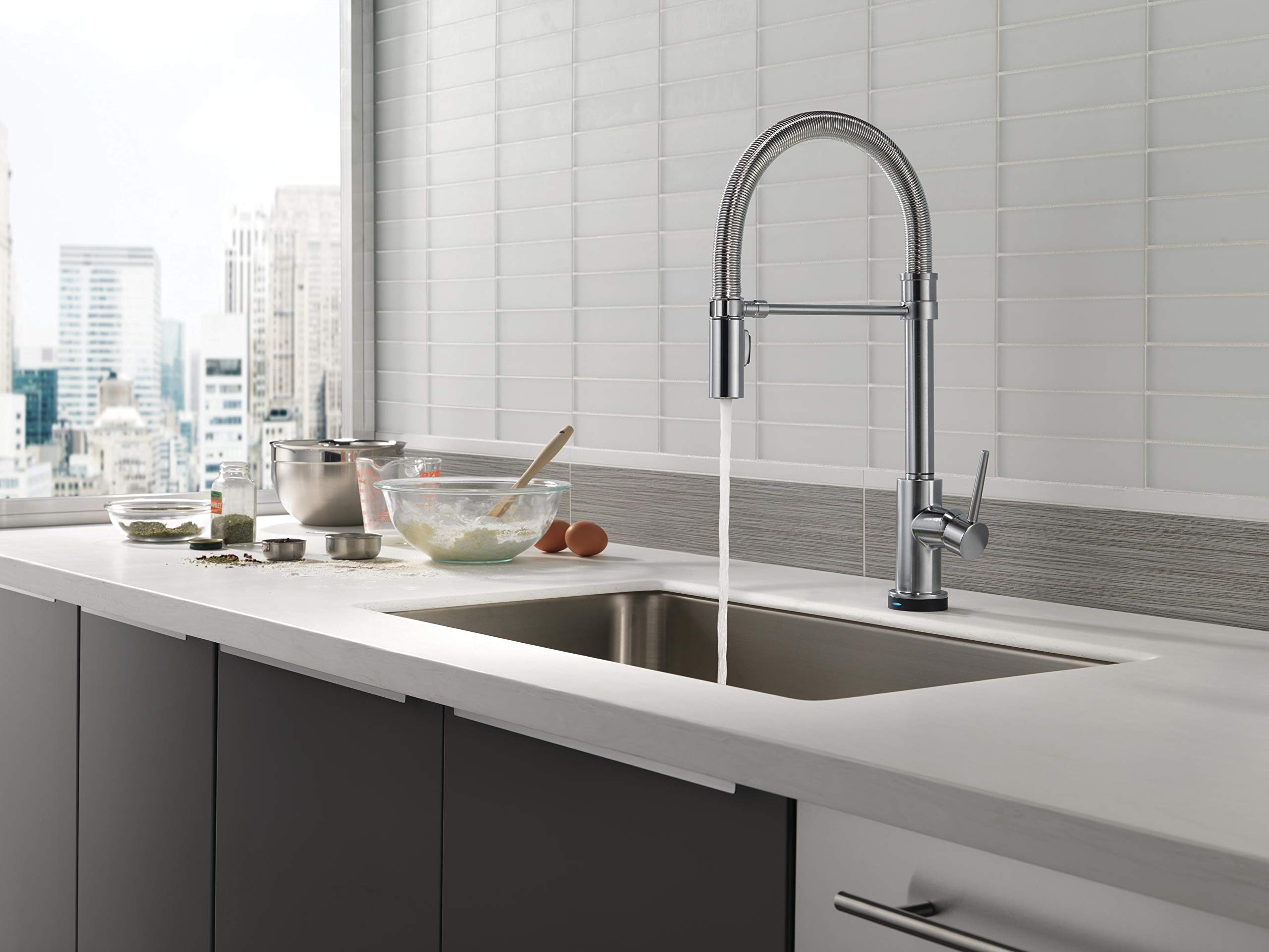 Delta Faucet Trinsic Pro VoiceIQ Smart Kitchen Faucet - Hands-Free Single Handle Pull-Down Sprayer with Alexa & Google Assistant Voice Control, Arctic Stainless Finish - Perfect for Modern Smart Homes & High-Tech Kitchens