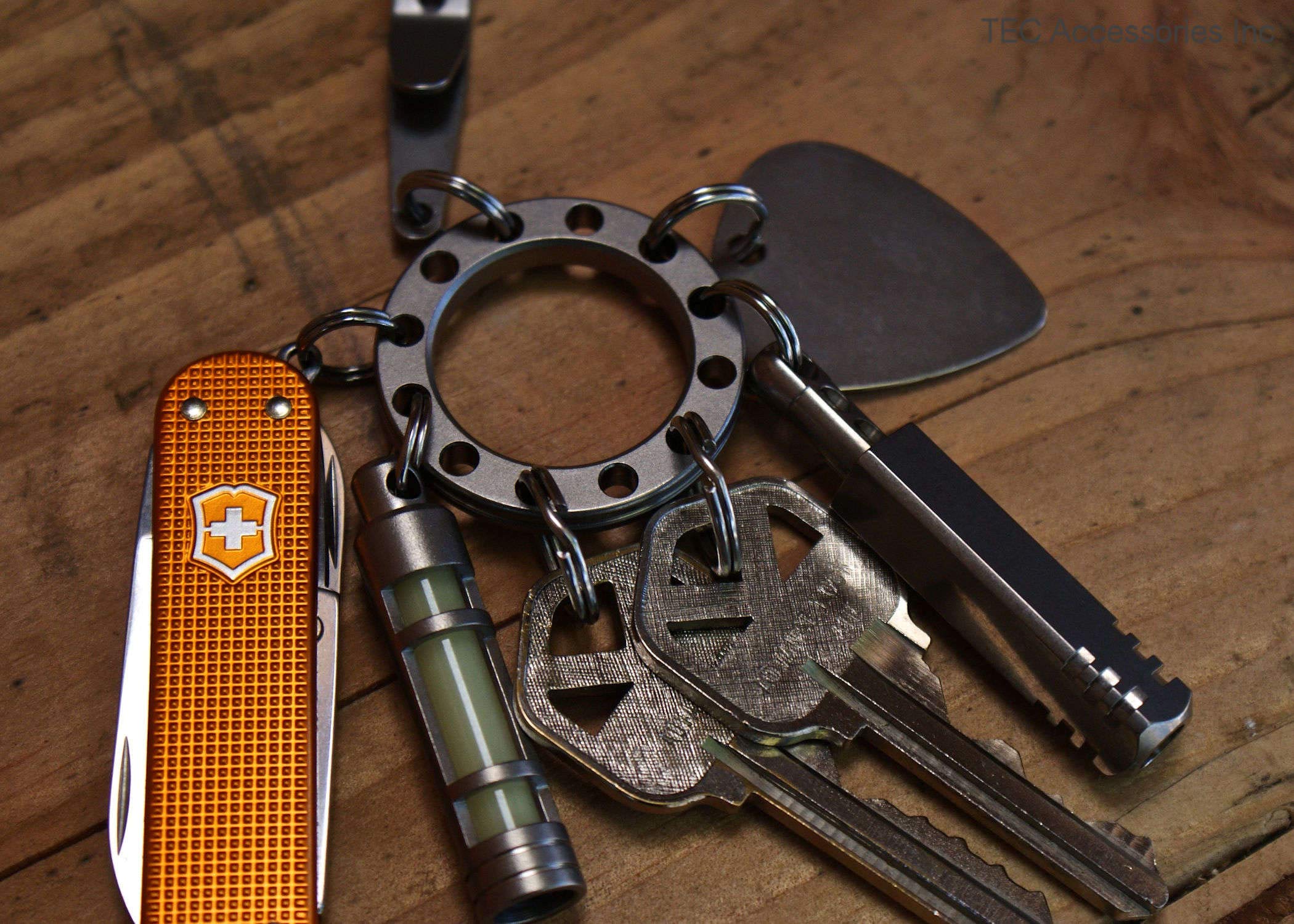 UFO-MS Titanium Keychain Organizer - 12 Hole Compact Key Holder for Everyday Carry, Custom Keyring, Pocket Key Keeper, Perfect for Home, Office, and Outdoor Adventures