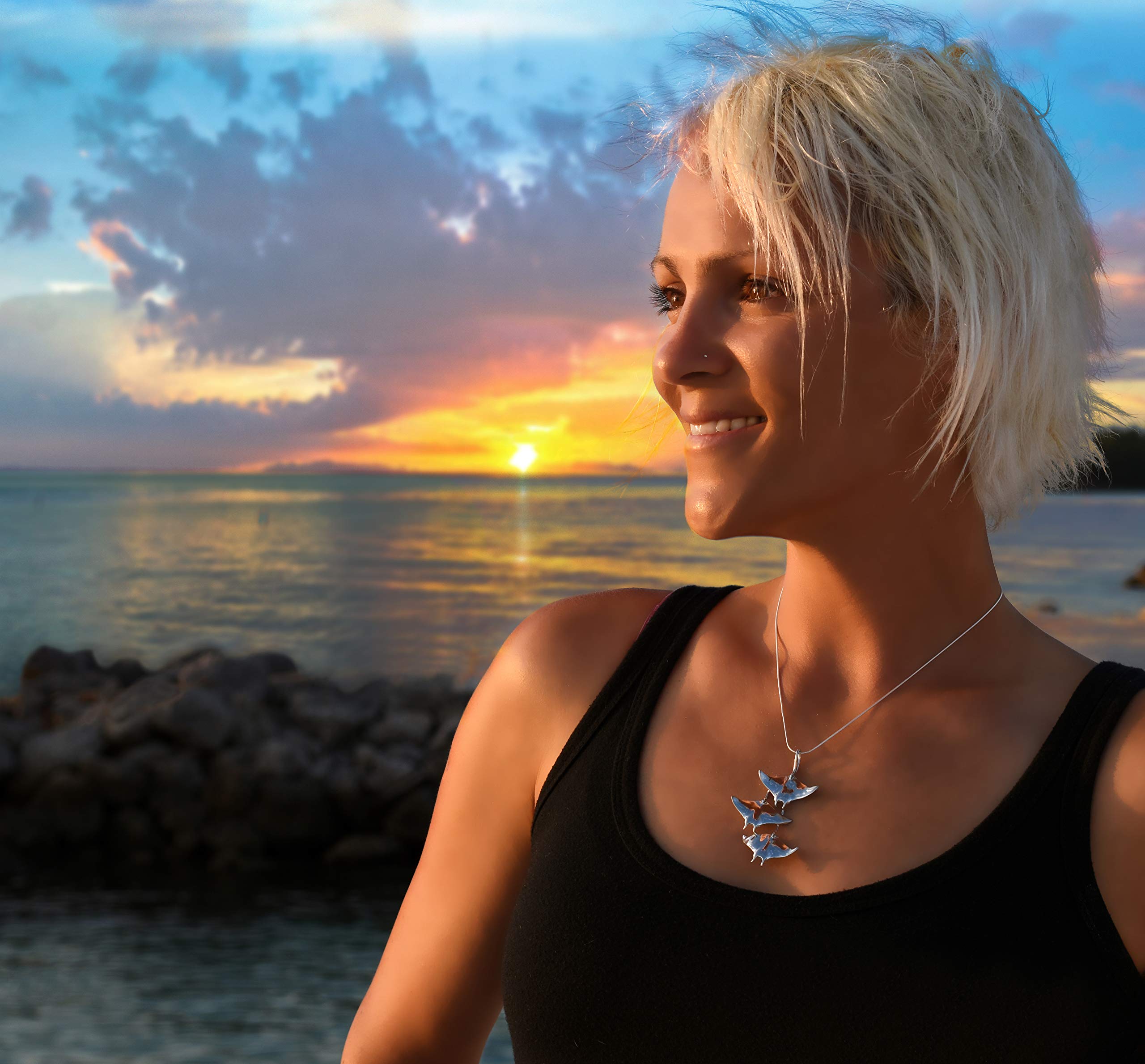 Stingray Necklace for Women - Sterling Silver Manta Ray Pendant Jewelry | Scuba Diving & Ocean Inspired Fine Jewelry Gift | Perfect for Beach Vacations, Diving Trips & Marine Life Enthusiasts