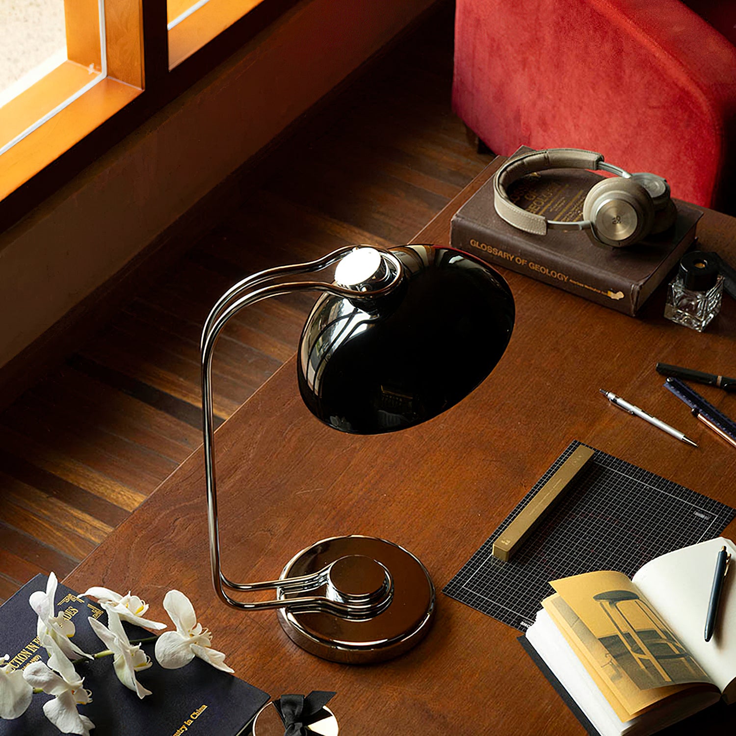 Athena Modern Table Lamp - Elegant Bedside & Living Room Lighting for Home & Office Decor