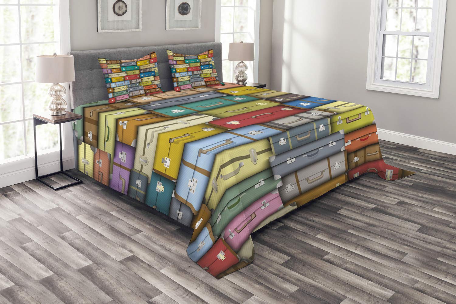 Ambesonne Modern 3-Piece King Size Bedspread Set with Vintage Travel Suitcases Design - Colorful Holiday Themed Bedding Coverlet & 2 Pillow Shams | Perfect for Guest Rooms, Vacation Homes & Travel-Themed Bedrooms