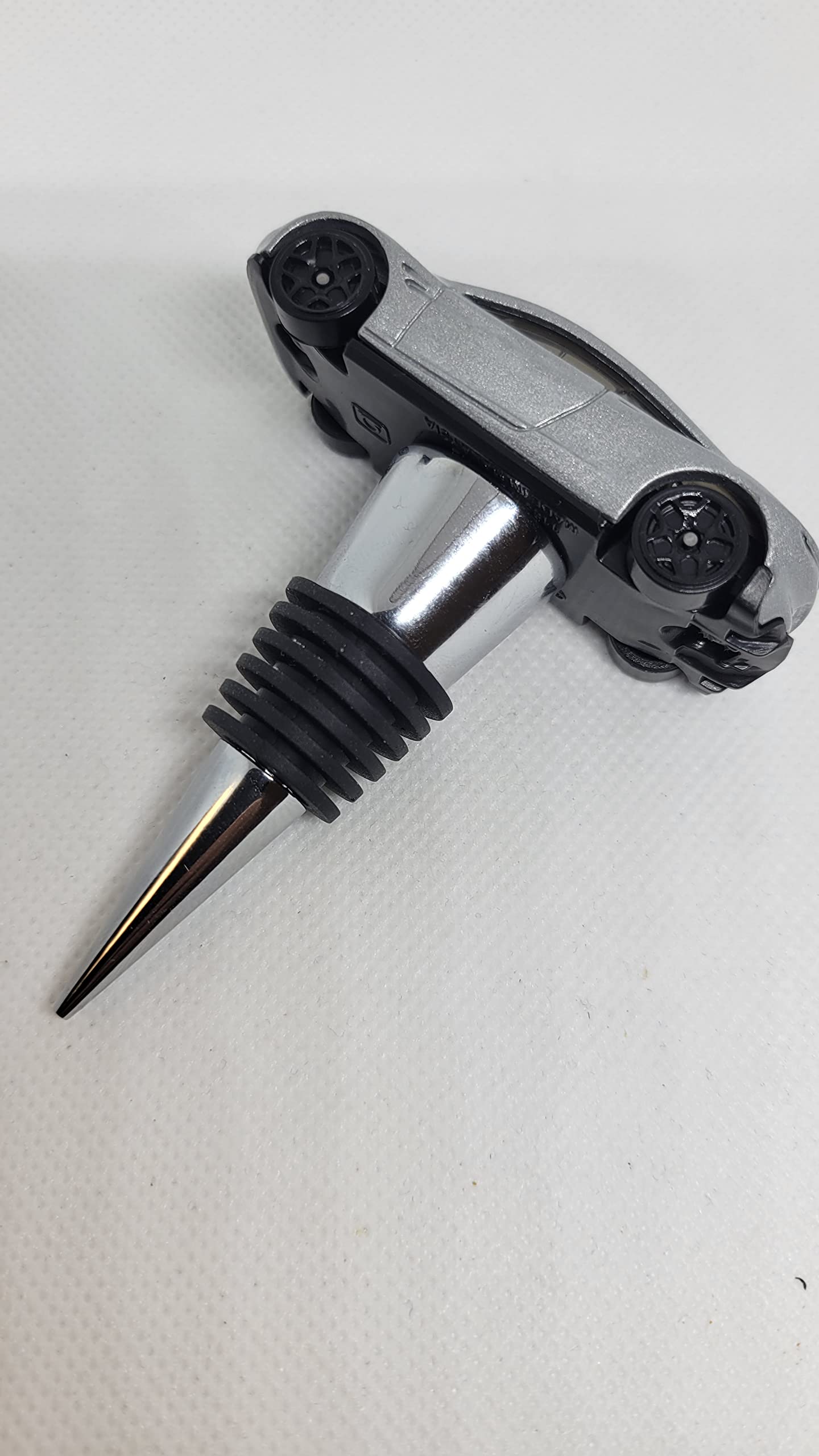 Premium Tesla Roadster Wine Bottle Stopper - Unique Tesla-Themed Gift for Wine Lovers - Luxury Bar & Wine Accessories - Limited Edition Silver - Perfect for Home Bars, Wine Tasting & Tesla Enthusiasts
