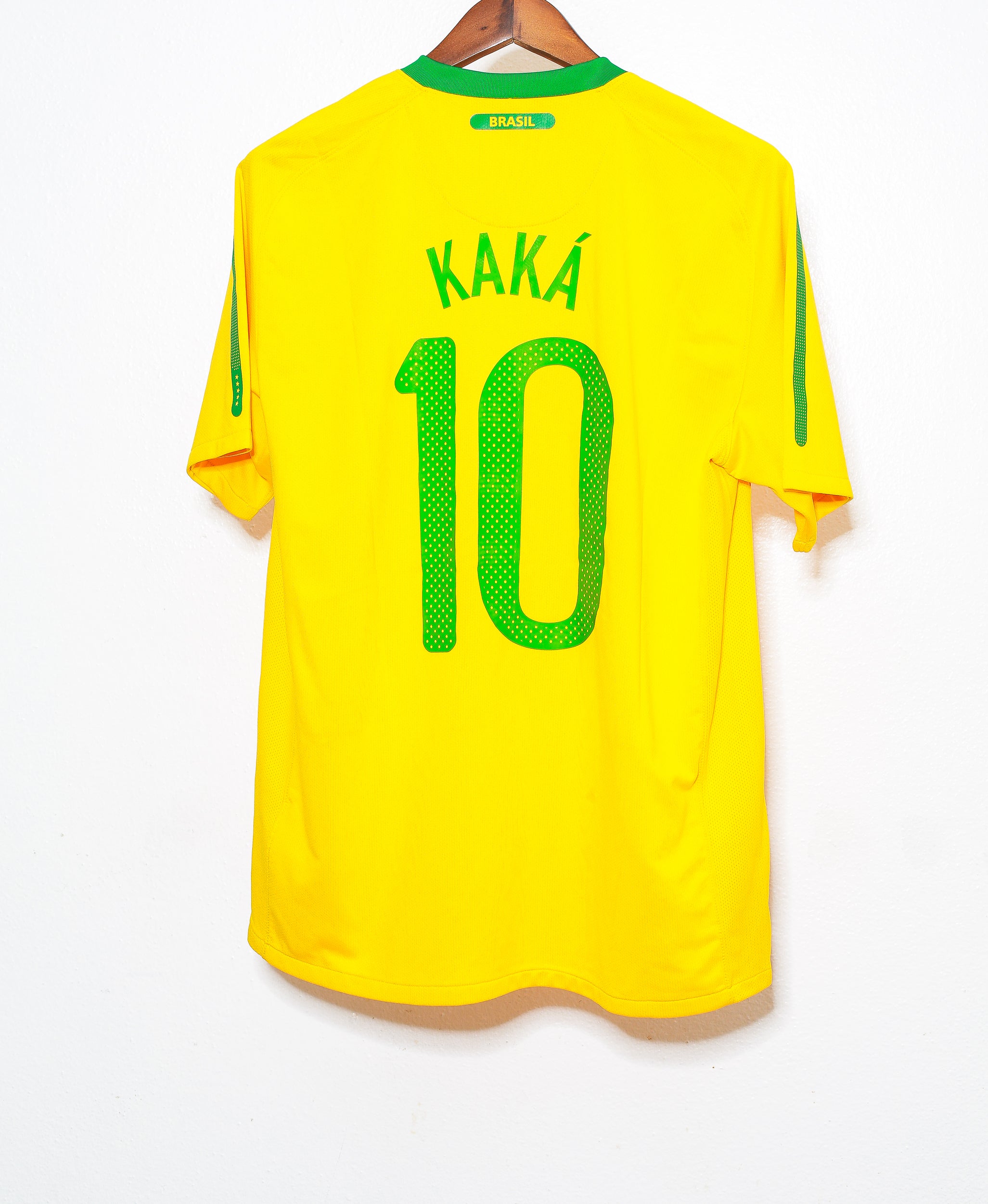 Authentic 2008 Brazil Home Soccer Jersey #10 Kaka (Large) - Perfect for Matchdays, Fan Events & Collectors