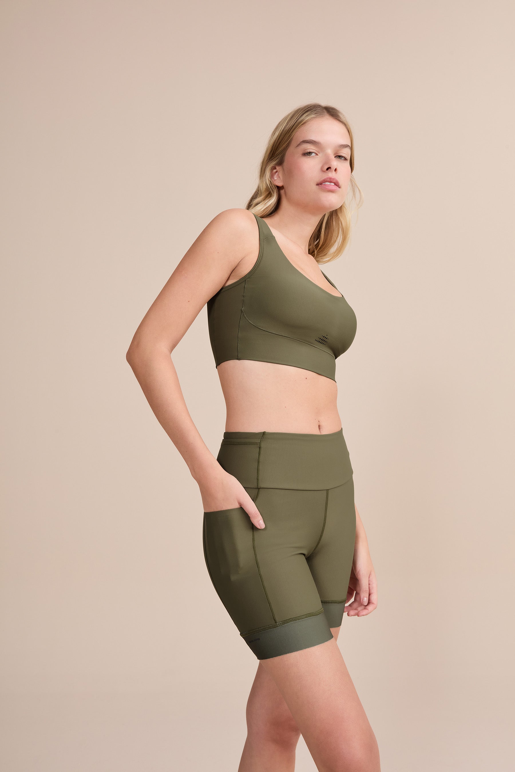 High-Performance Speed Power Sports Bra for Women - Moisture-Wicking, Supportive & Breathable Workout Top for Running, Yoga & Gym