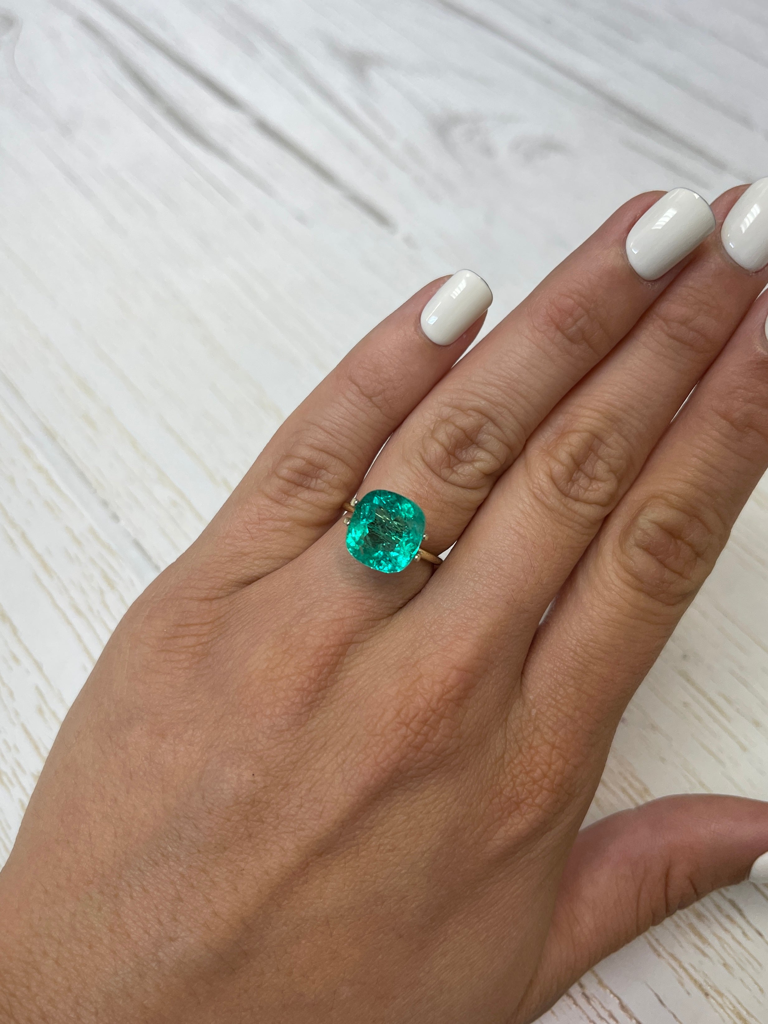 5.80 Carat Certified 11.5x10.8mm Bluish Green Natural Loose Colombian Emerald - Cushion Cut Gemstone for Jewelry Making, Engagement Rings & Luxury Gifts