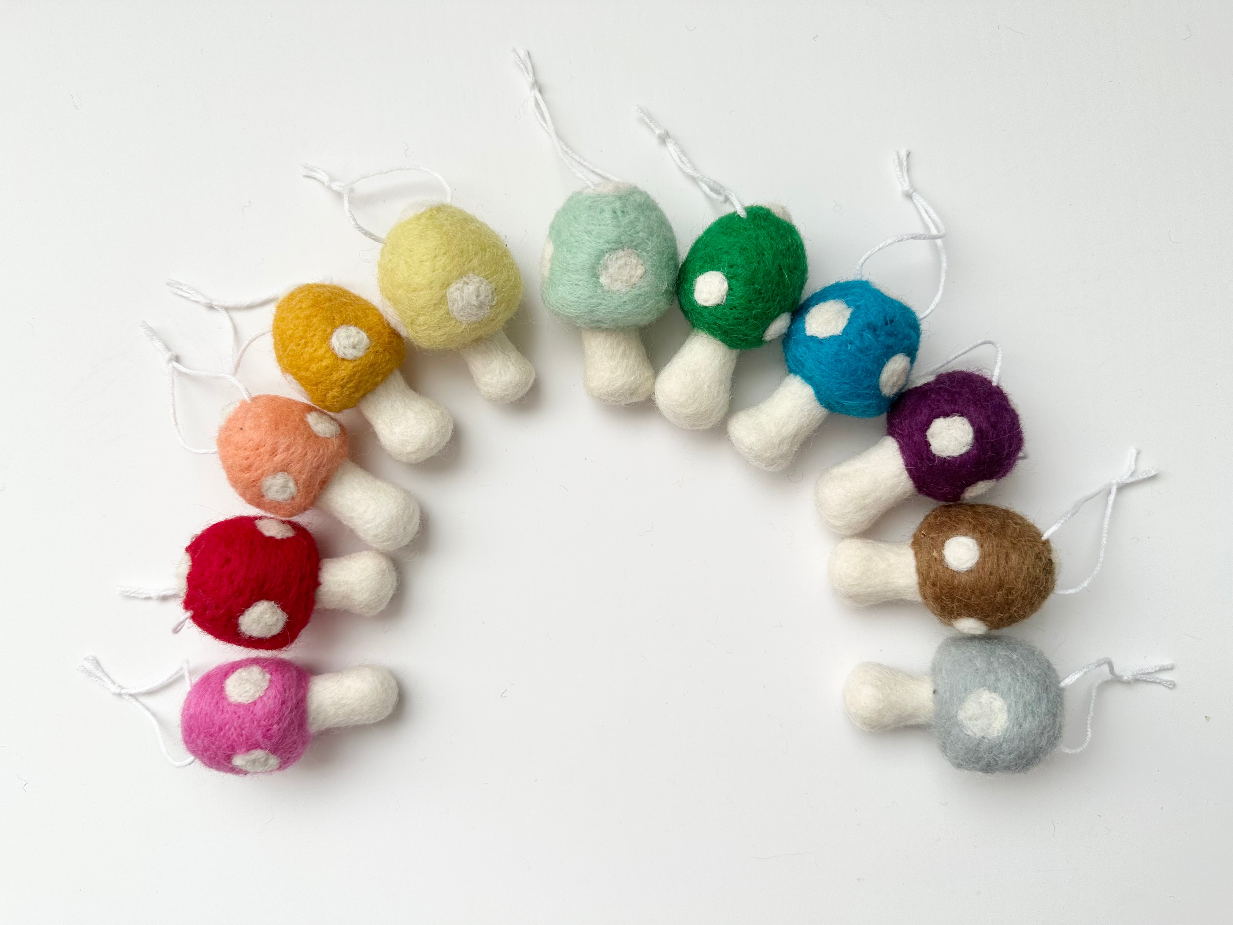 Handmade Mushroom Felt Ornaments - Christmas Tree Decorations, DIY Craft Kits for Holiday Home Decor & Party Favors (Perfect for Christmas, Winter Weddings, and Cozy Home Styling)