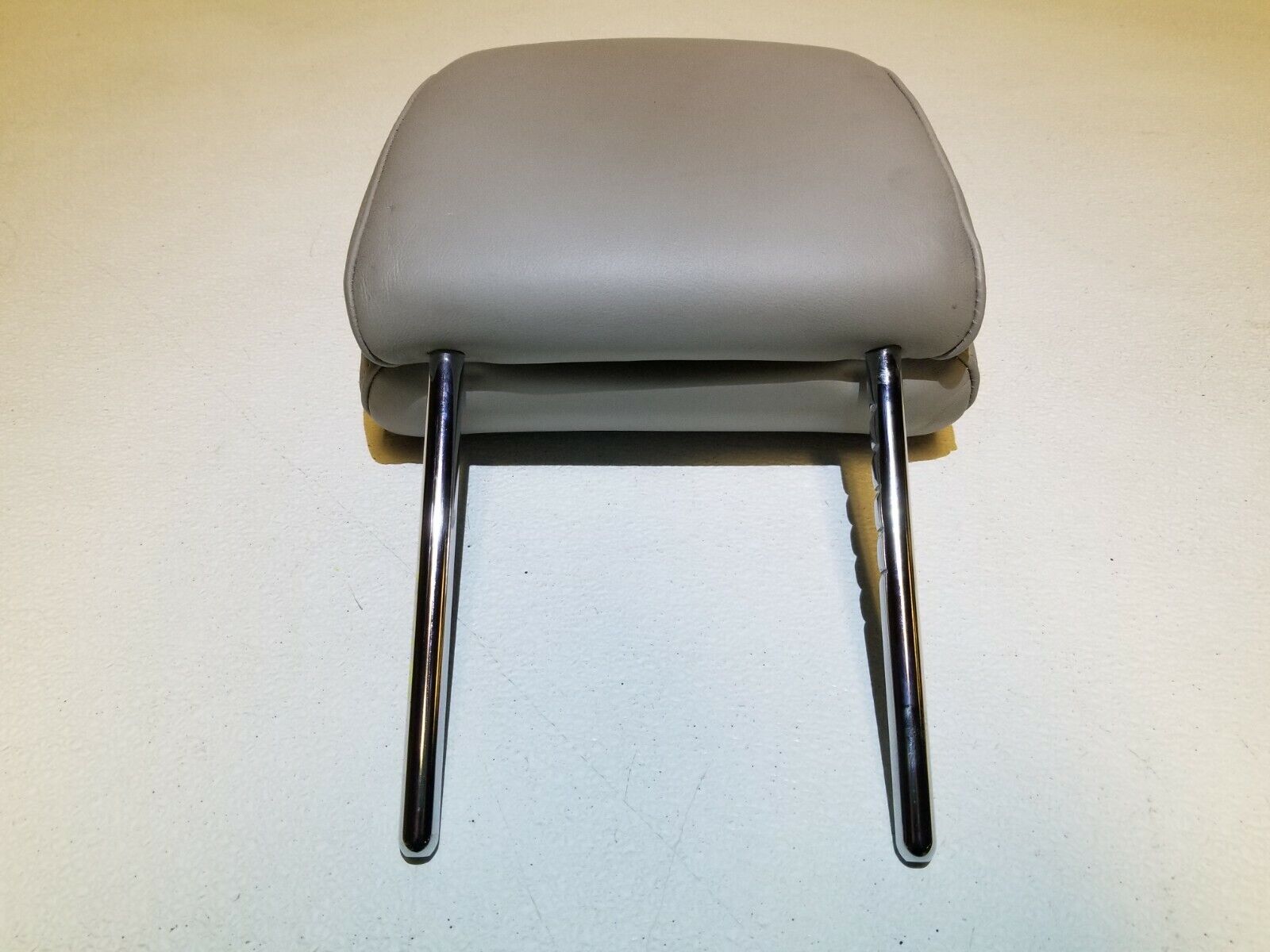 Original & Aftermarket 05-08 Acura RL Front Driver Seat Headrest - OEM Replacement Part for Comfort & Safety - Perfect for Car Upgrades & Repairs