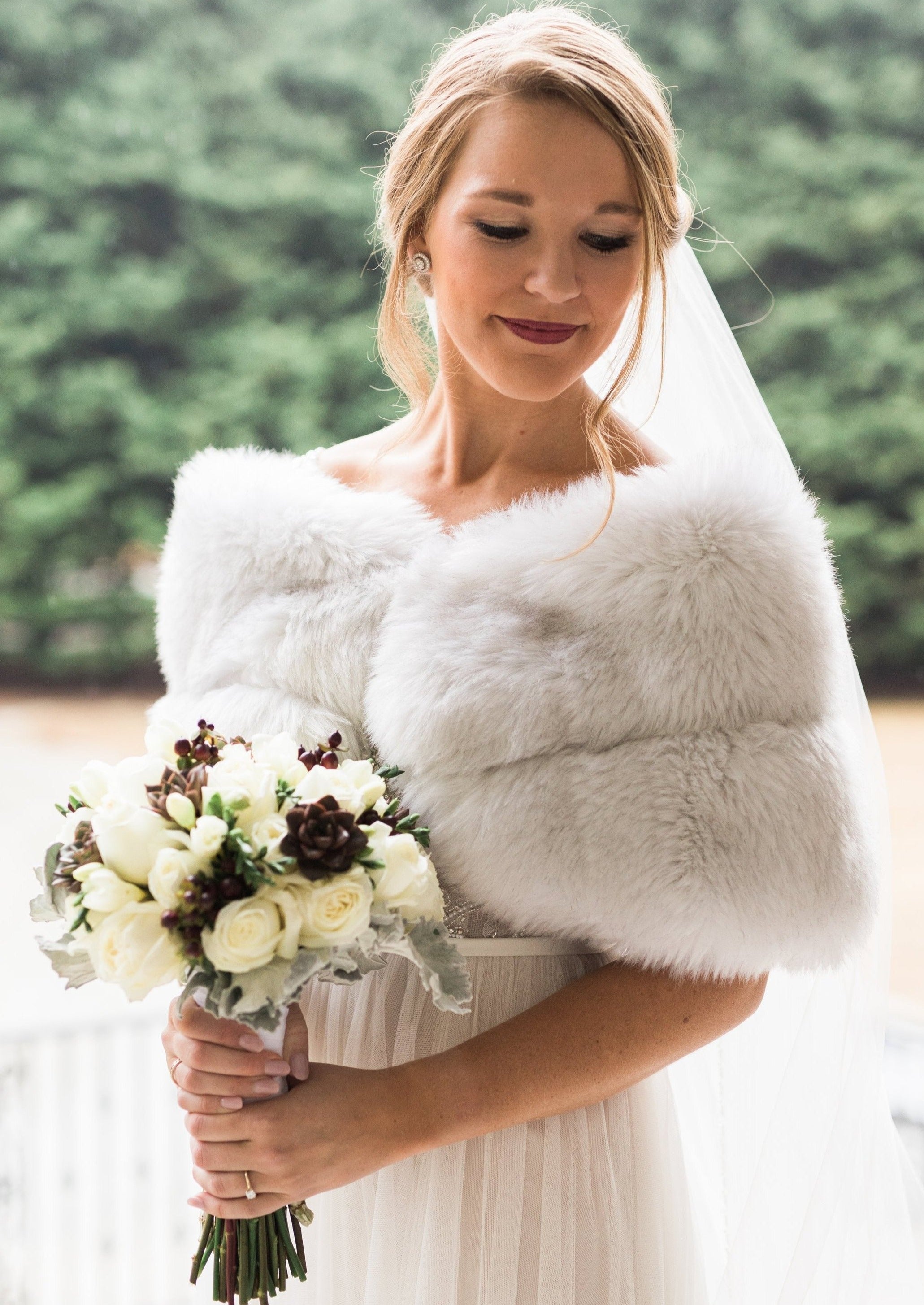Light Grey with Black Tips Silver Fur Wrap - Luxurious Faux Fur Shawl & Scarf for Women, Perfect for Winter Fashion, Parties, and Evening Events (Penelope LGry07)