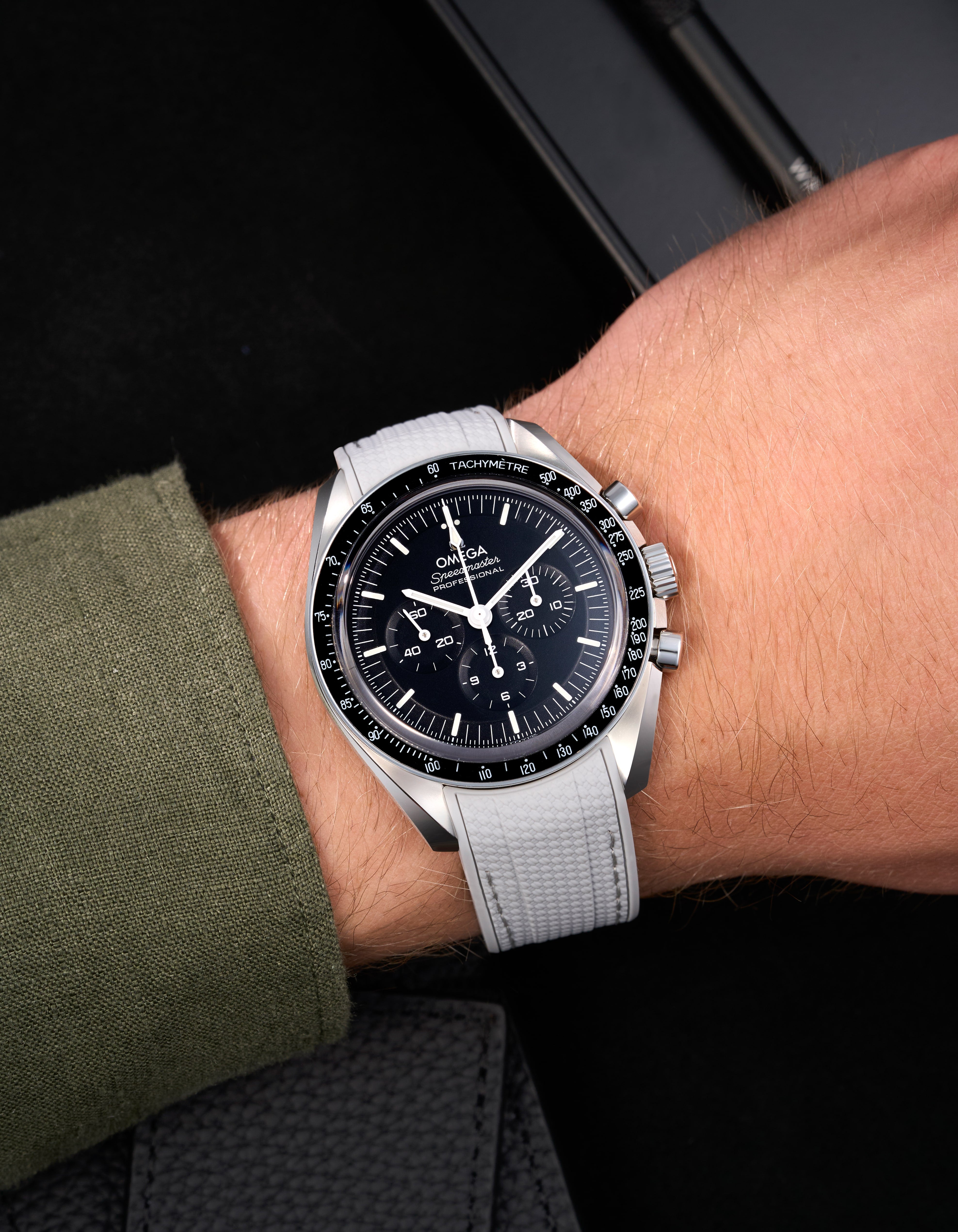 Vertech Premium Rubber Watch Band for Omega Speedmaster - Durable, Comfortable Replacement Strap for Men's Watches - Perfect for Swimming, Diving & Everyday Wear