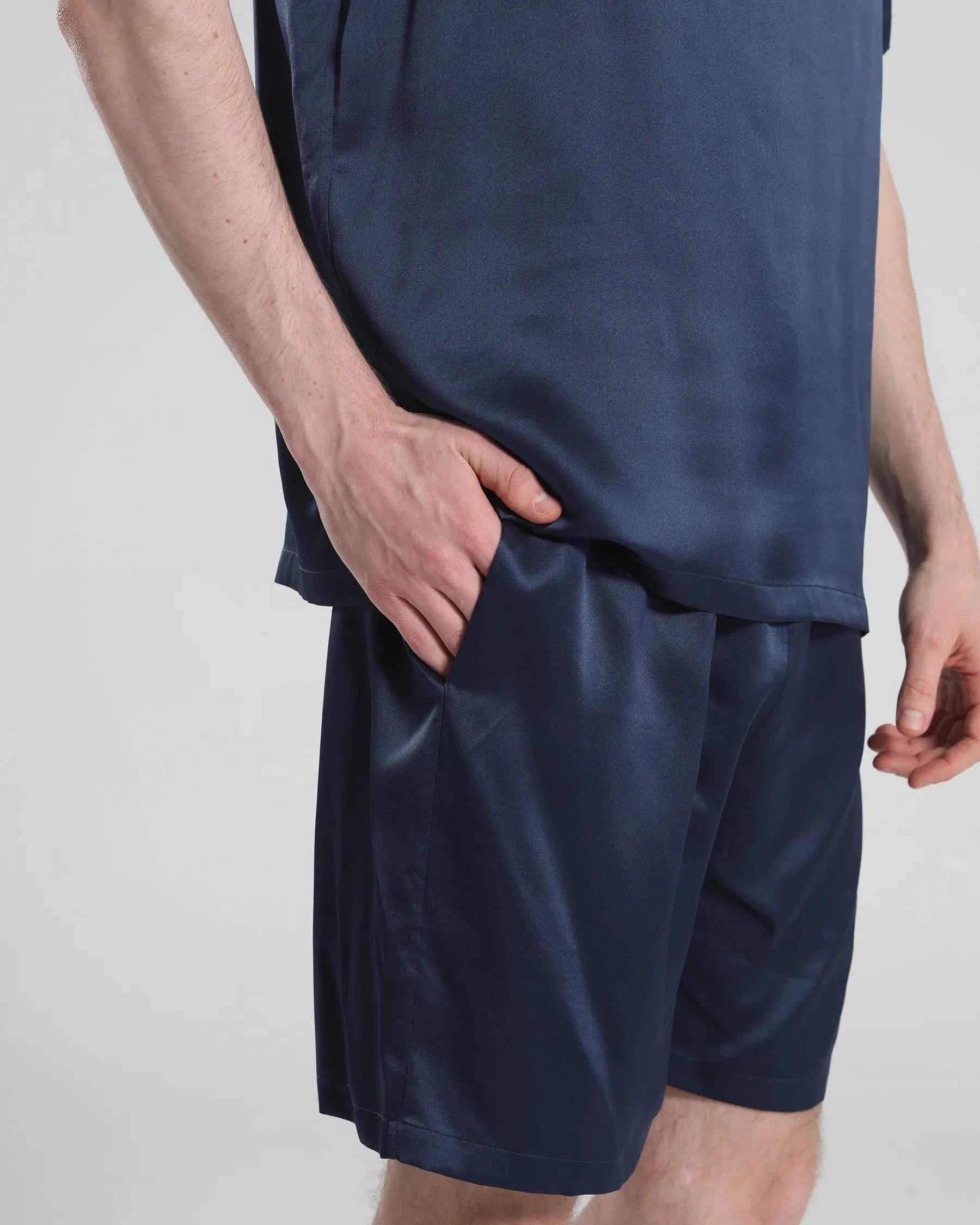Men's Comfortable Crew Neck Short Sleeve Pajama Set - Soft Cotton Sleepwear for Lounge & Nighttime Relaxation at Home