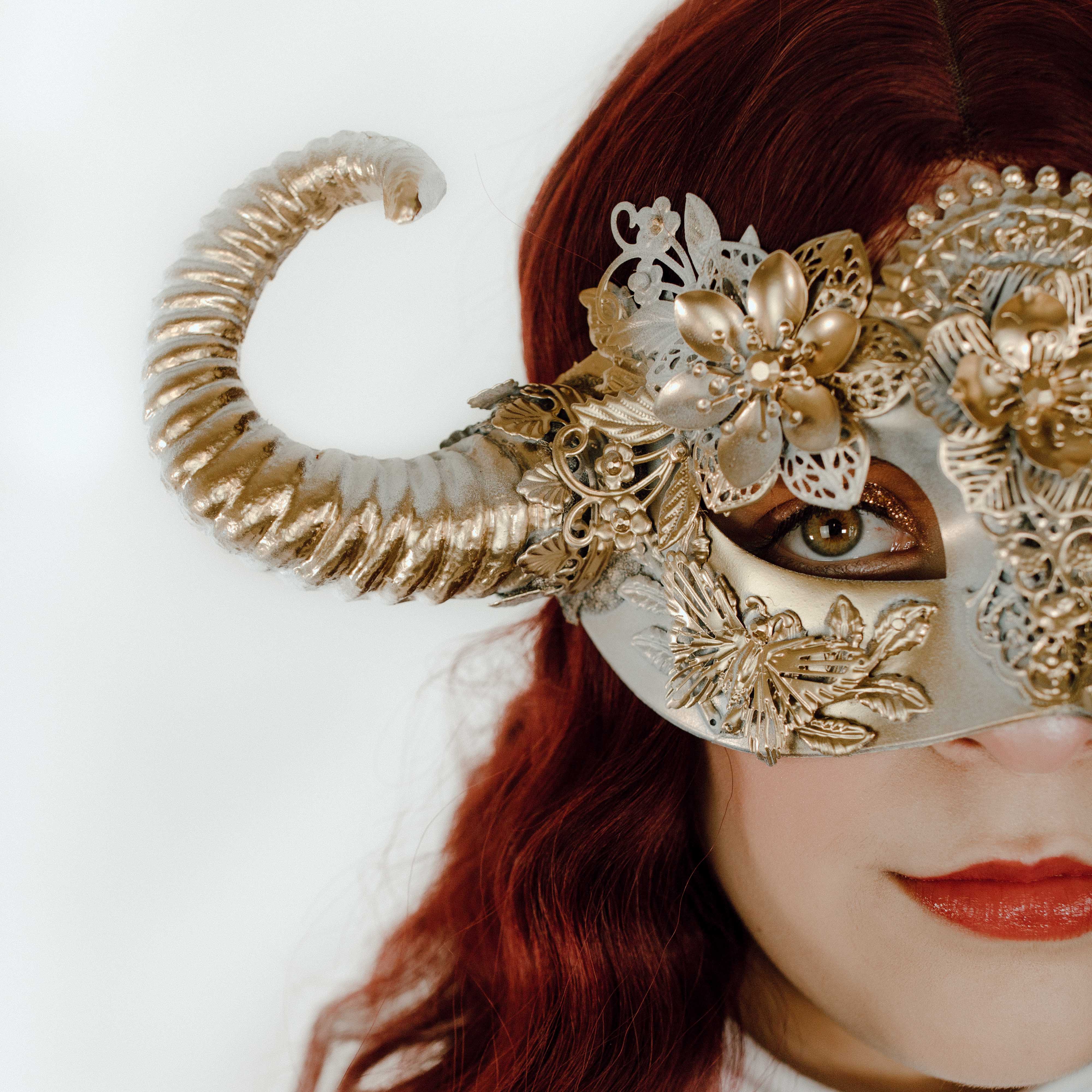 Mythical Horn Mask - Gold & White Floral Design for Cosplay, Halloween, and Fantasy Costume Parties