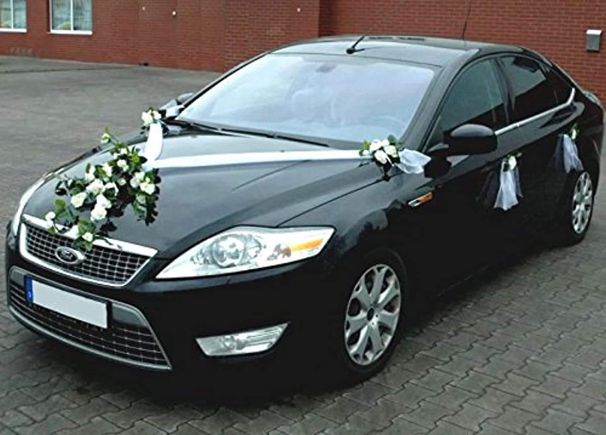White Lace Bouquet Car Jewelry - Bridal Wedding Car Decor for Couples with Rose Accents | Perfect for Wedding, Anniversary & Special Event Decorations
