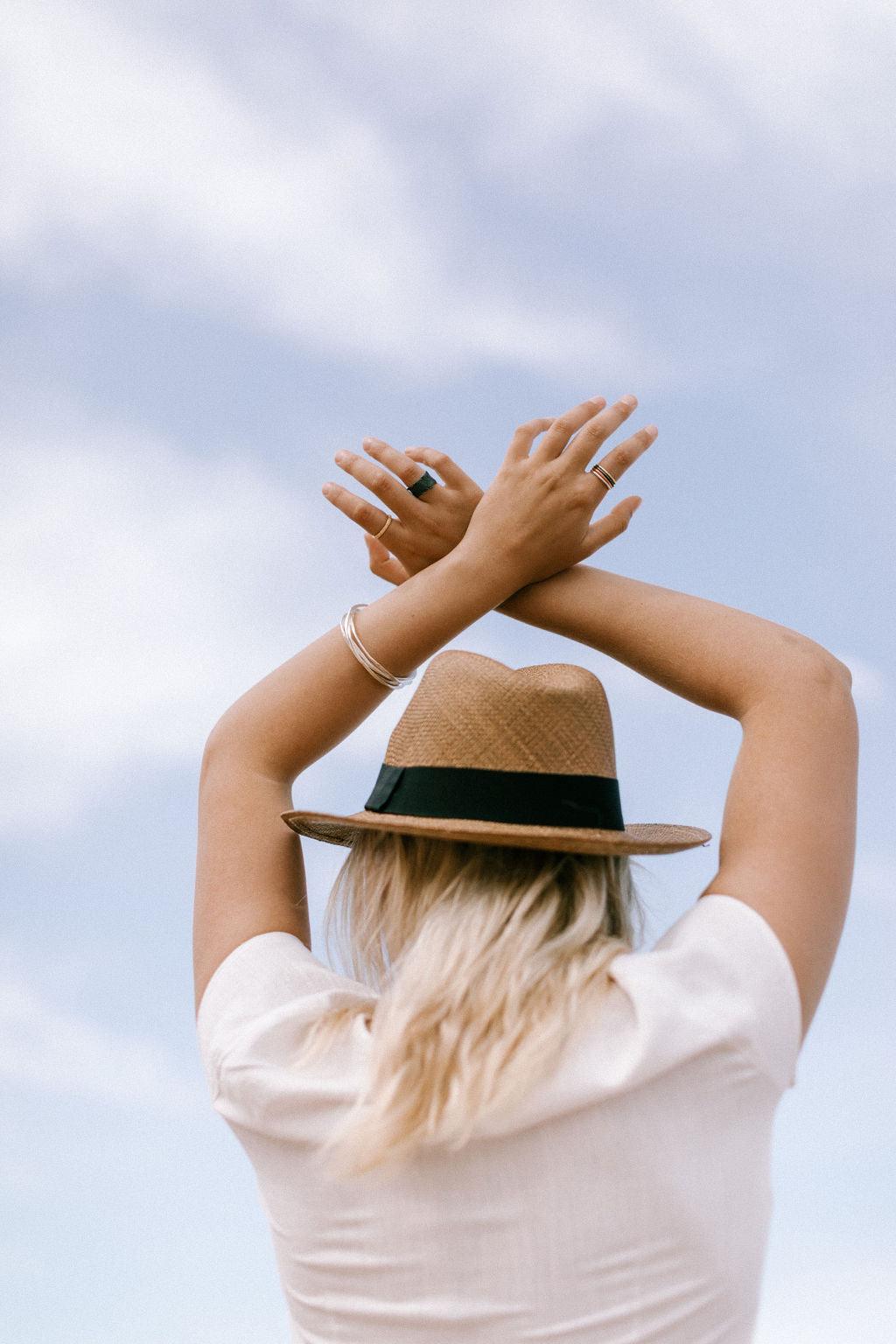 Premium Panama Hat for Men & Women - 100% Toquilla Straw Handwoven Sun Hat - Classic Tobacco Color - Perfect for Beach, Travel & Outdoor Activities