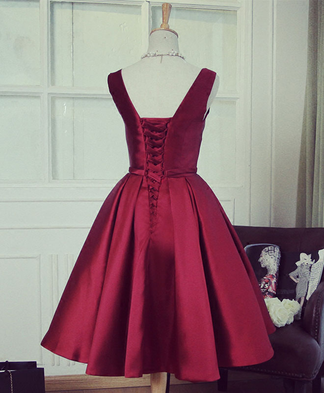 Elegant Burgundy V-Neck Short Prom Dress for Women - Perfect for Evening Parties, Homecoming, and Special Occasions