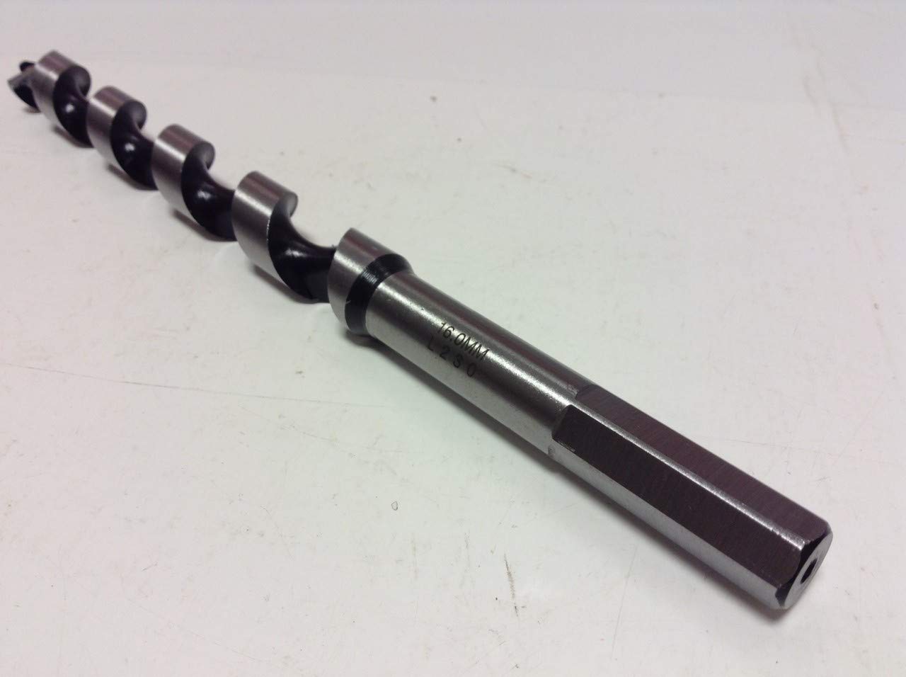 Milwaukee 16 x 230mm Wood Auger Drill Bit - Heavy Duty for Woodworking, Carpentry & DIY Projects