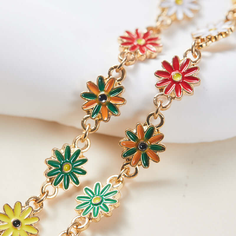 Rainbow Daisy Christmas Tree Pendant Choker Necklace - Festive Holiday Jewelry Gift for Women | Perfect for Christmas Parties, Gift Exchanges & Seasonal Fashion Accessories