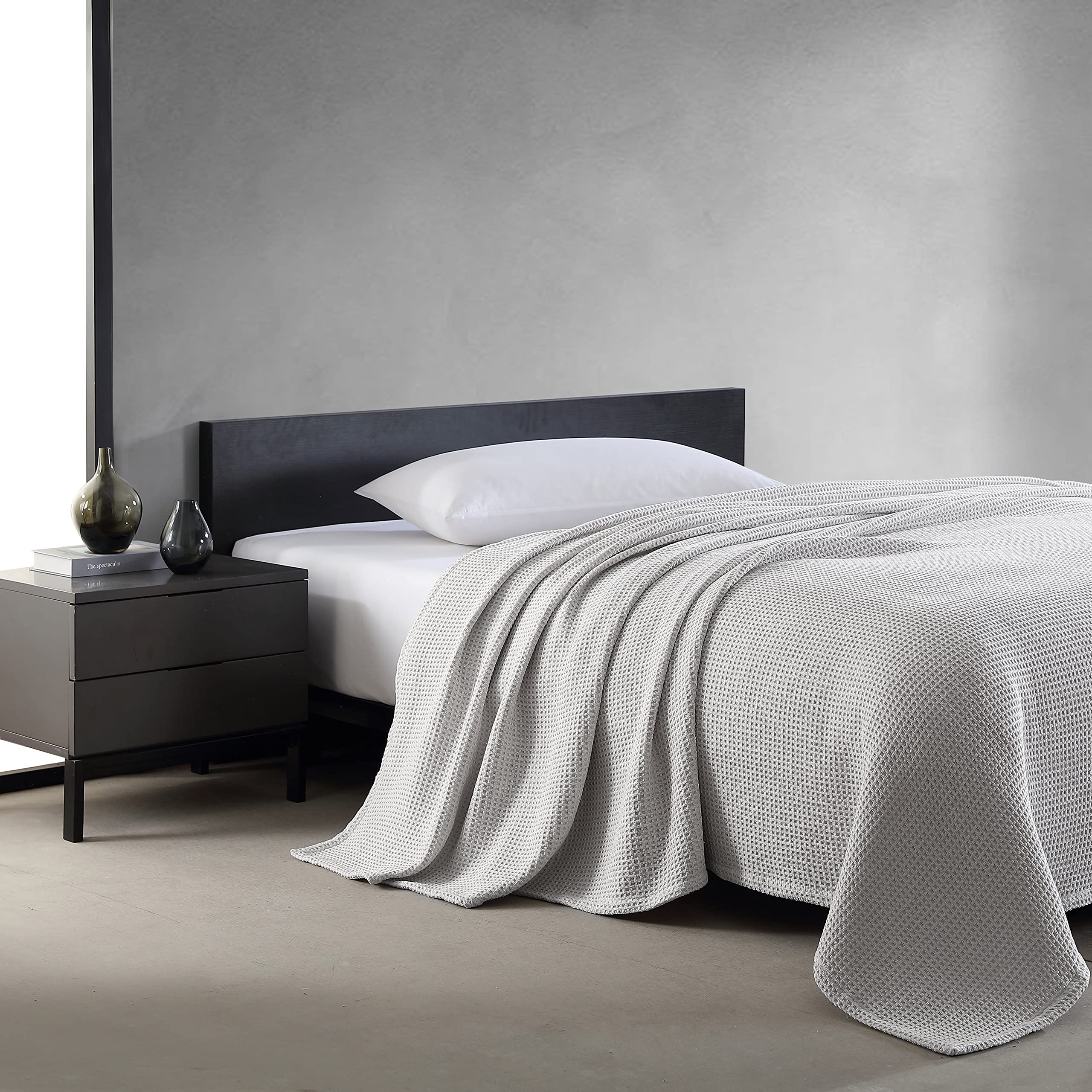 Vera Wang Luxury Twin Size Waffle Weave Blanket - 100% Premium Cotton Super Soft Bedding for Cozy Comfort (Waffleweave Grey) - Perfect for Bedroom, Sofa, Travel & Gift Giving