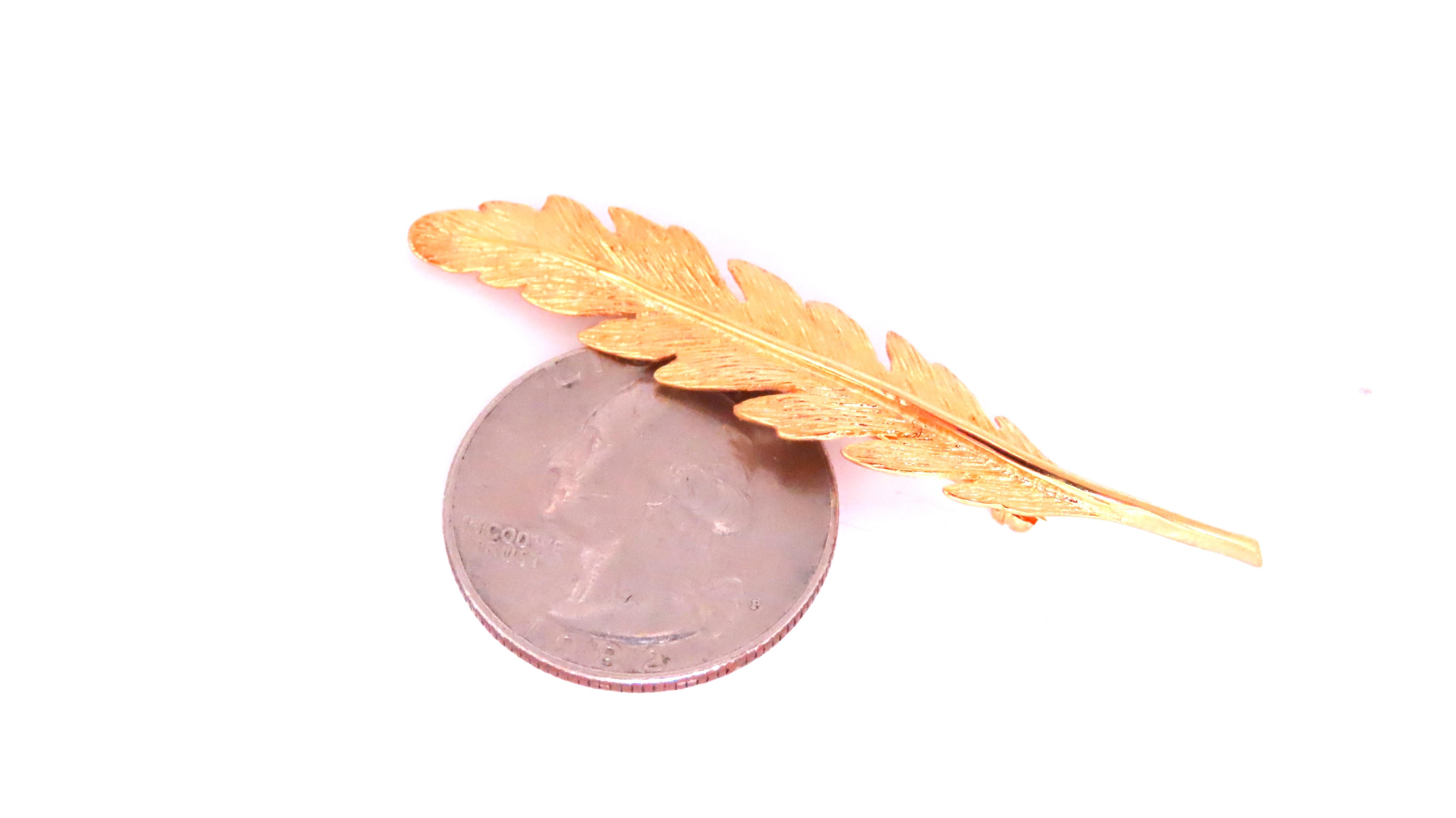 14K Gold Peacock Feather Brooch Pin - Elegant Still Life Jewelry for Women, Perfect for Weddings, Parties, and Special Occasions