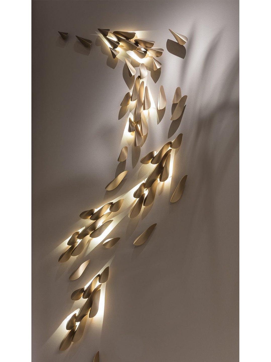 Modern Anodized Aluminum Wall Lamp - Sleek Indoor/Outdoor Sconce Light Fixture for Living Room, Bedroom, Patio & Hallway Lighting