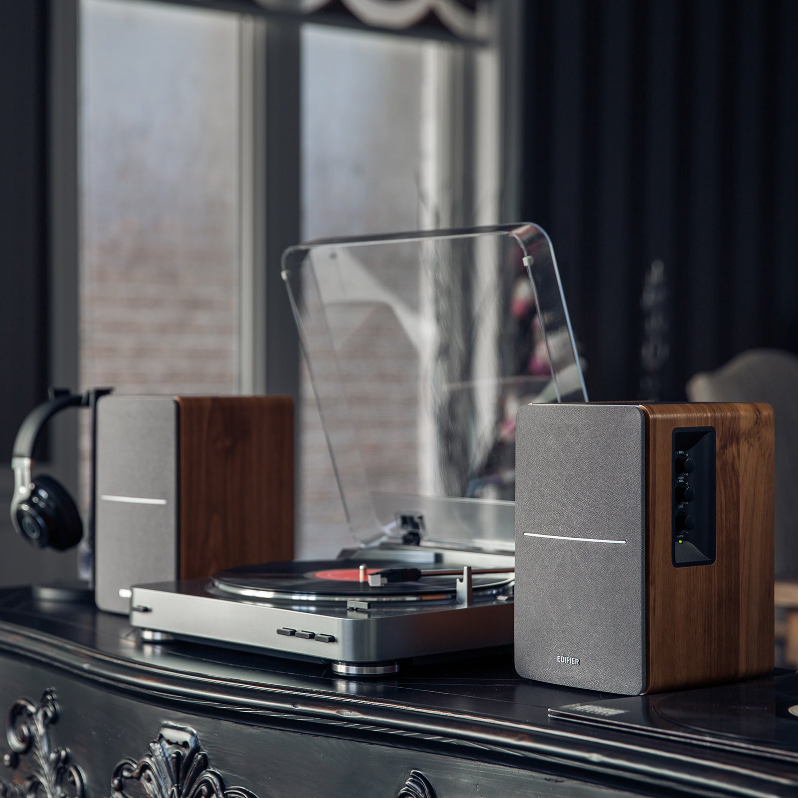 Edifier R1280T Powered Bookshelf Speakers - Certified Refurbished - High-Quality Audio for Home, Office & Gaming Setup