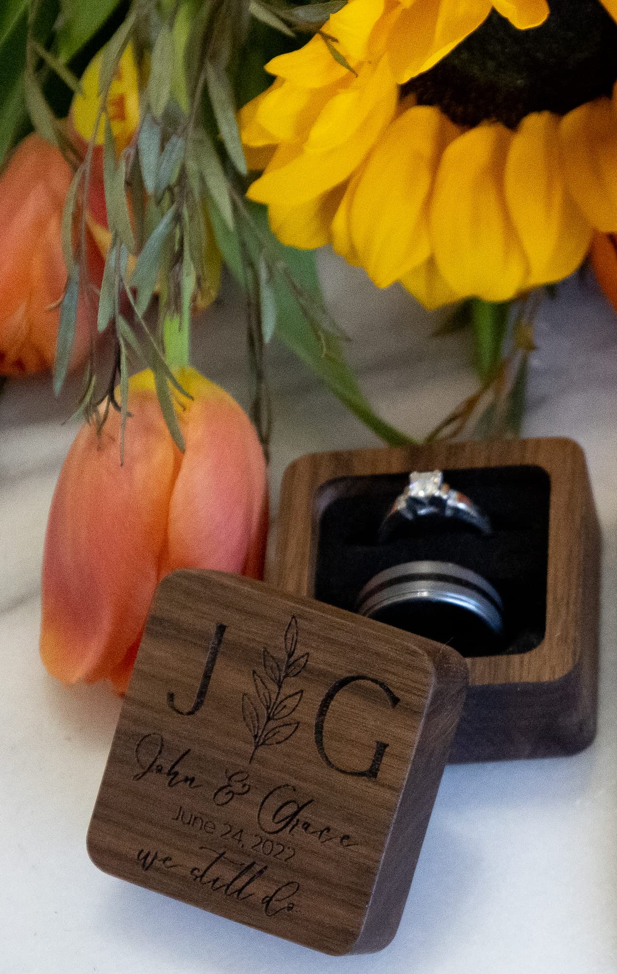 Elegant Ring Box for Wedding Ceremony & Vow Renewal - Holds 3 Rings Perfectly - Ideal for Proposals, Anniversaries & Romantic Gift Giving