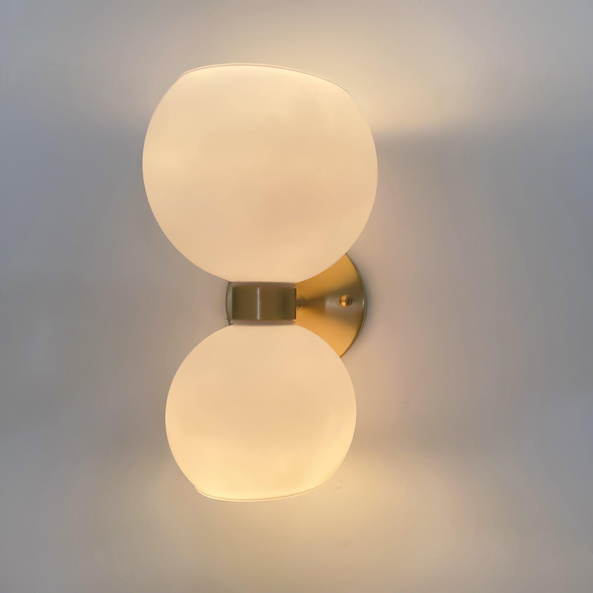 Stylish Betty's Wall Lamp - Modern LED Sconce Light for Bedroom, Living Room & Hallway - Energy Efficient Home Decor Lighting