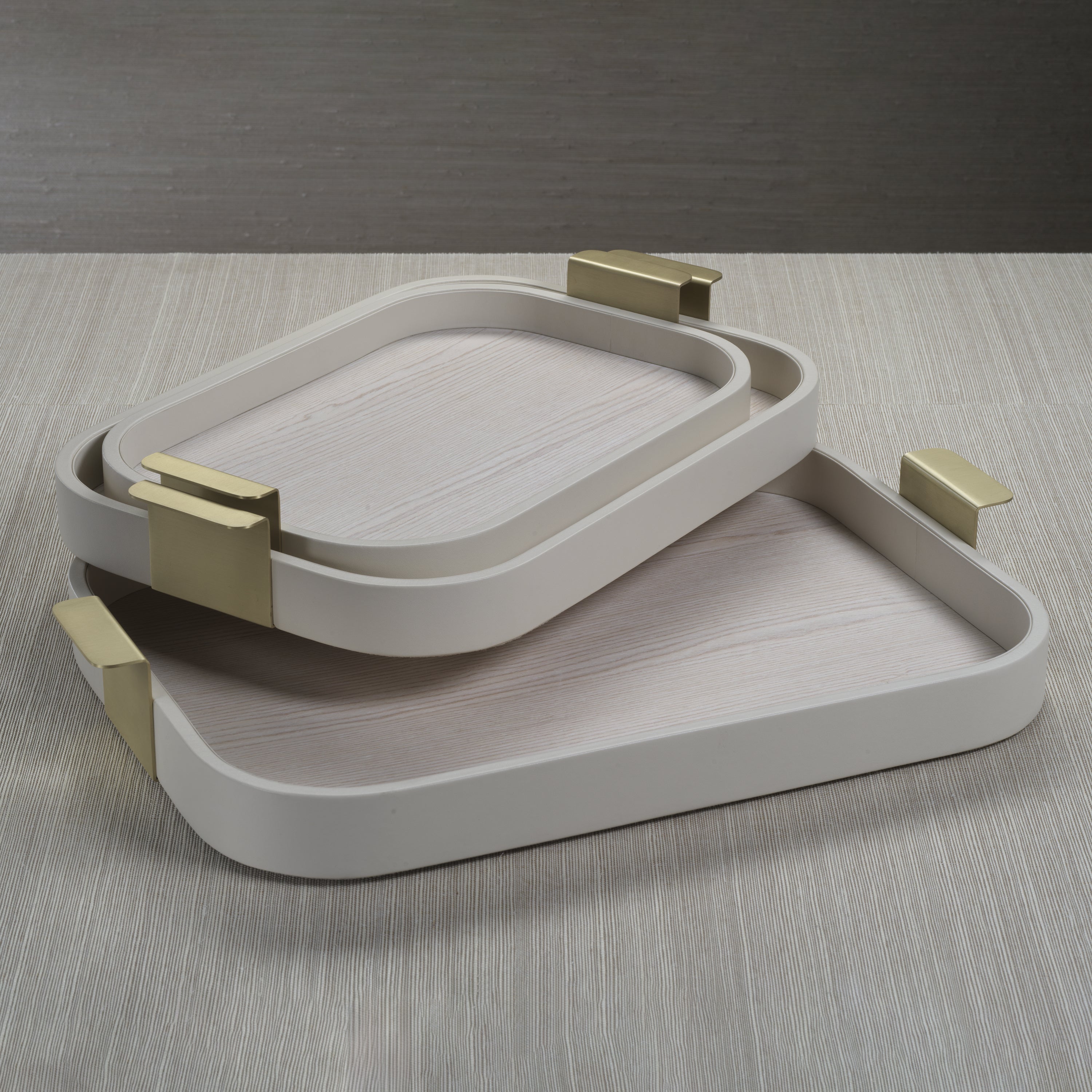 Premium Córdoba Leather Tray with Matte Gold Handle - Small Cream Organizer for Jewelry, Keys & Essentials | Home & Office Desk Decor