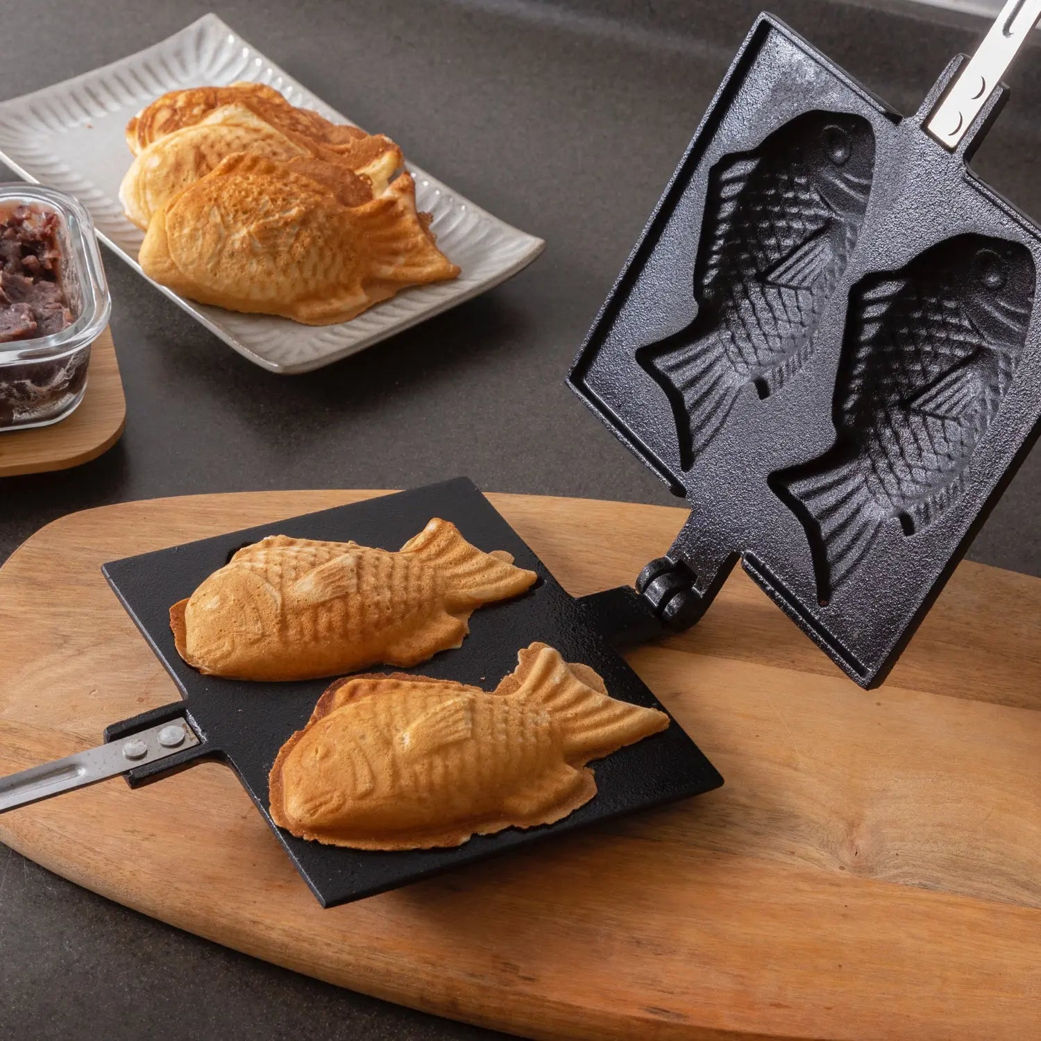 Iwachu Nambu Cast Iron Taiyaki Pan - Traditional Japanese Fish-Shaped Waffle Maker for Homemade Desserts | Perfect for Red Bean Paste, Custard & Sweet Fillings | Great for Home Baking, Tea Parties & Japanese Cultural Events
