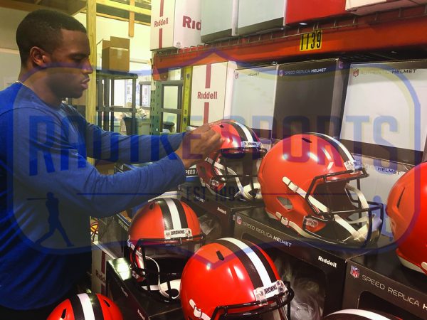 Authentic Nick Chubb Signed Cleveland Browns Speed Full Size NFL Helmet - Perfect for Collectors, Sports Memorabilia Displays & Browns Fans Gifts