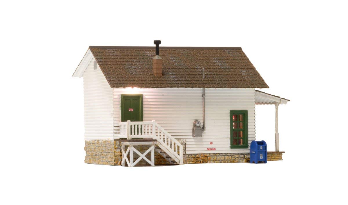 Woodland Scenics BR5864 O Scale Letters, Parcels & Post Built & Ready Kit - Perfect for Model Train Layouts, Dioramas & Railroad Scenery