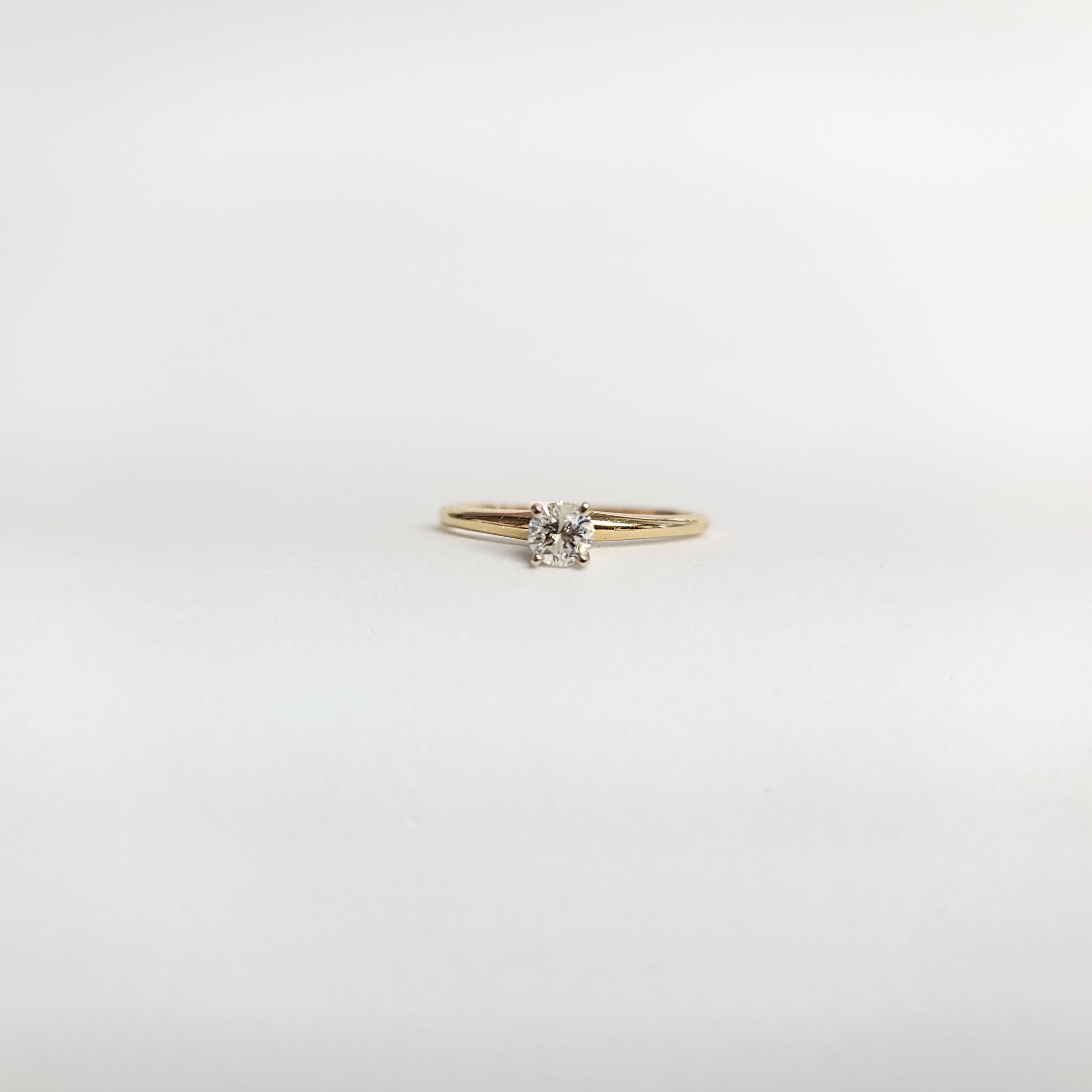 0.25 Carat Solitaire Diamond Engagement Ring for Women - Classic Elegant Wedding Band, Proposal Gift, Anniversary Jewelry - Perfect for Proposals, Weddings & Special Occasions