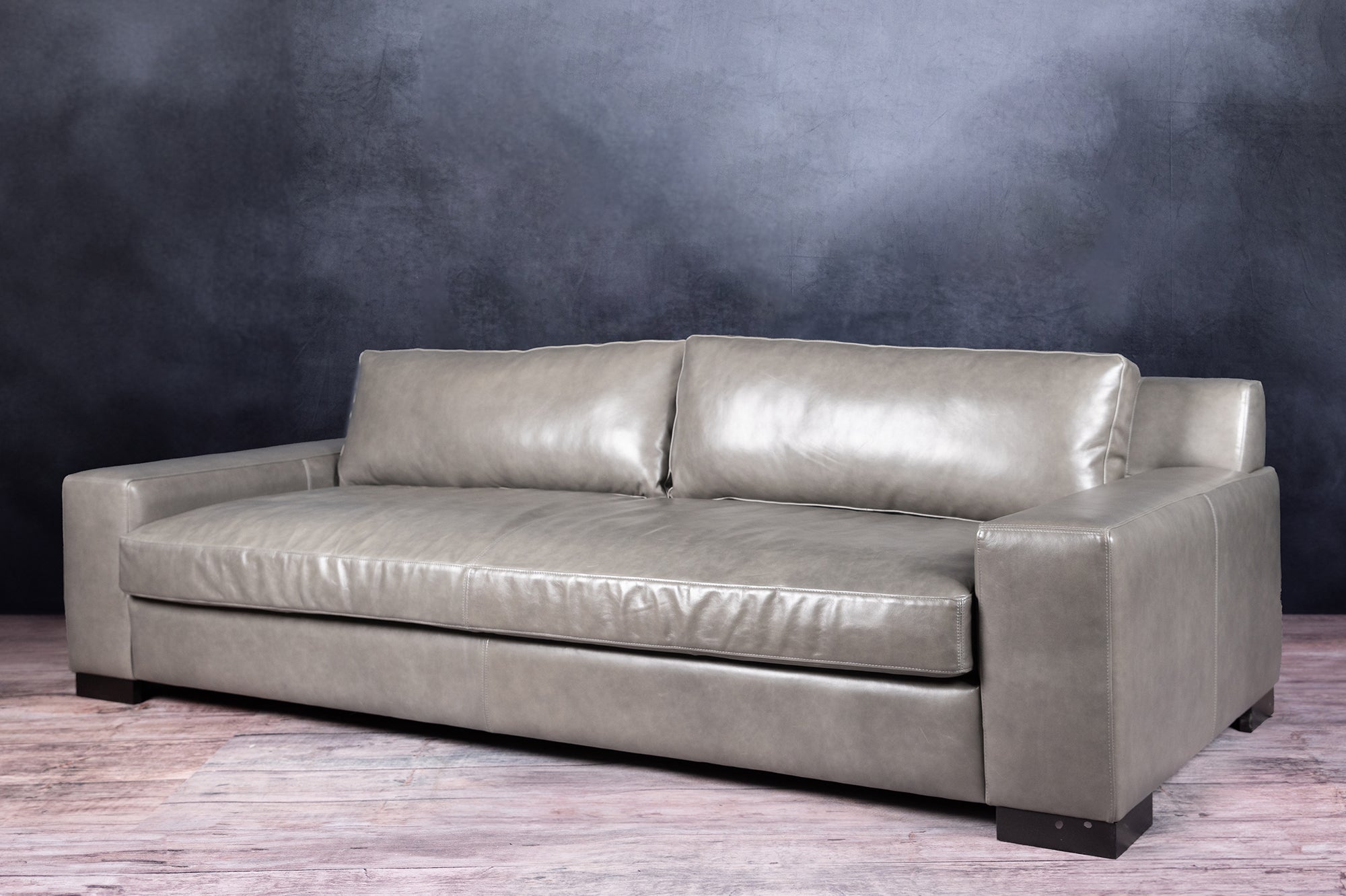 Luxury Fleetwood Genuine Leather Sofa - Modern Comfort for Living Room, Office & Lounge - Brown Top Grain Leather Couch with High-Density Foam & Sturdy Wood Frame