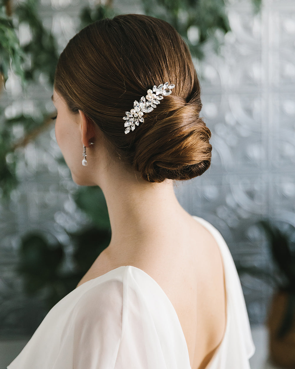Elegant Bridal Hair Comb with Crystals - Perfect for Weddings, Prom & Special Occasions