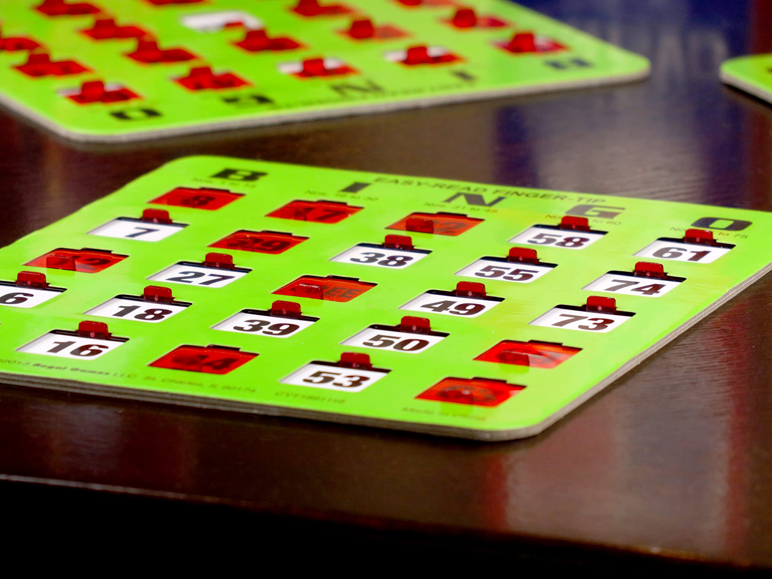 Regal Games - Finger-Tip Bingo Set with Jumbo Calling Cards, Master Board & 25 Easy Read Shutter Slide Cards - Green - Perfect for Family Game Nights, Bingo Parties & Senior Activities