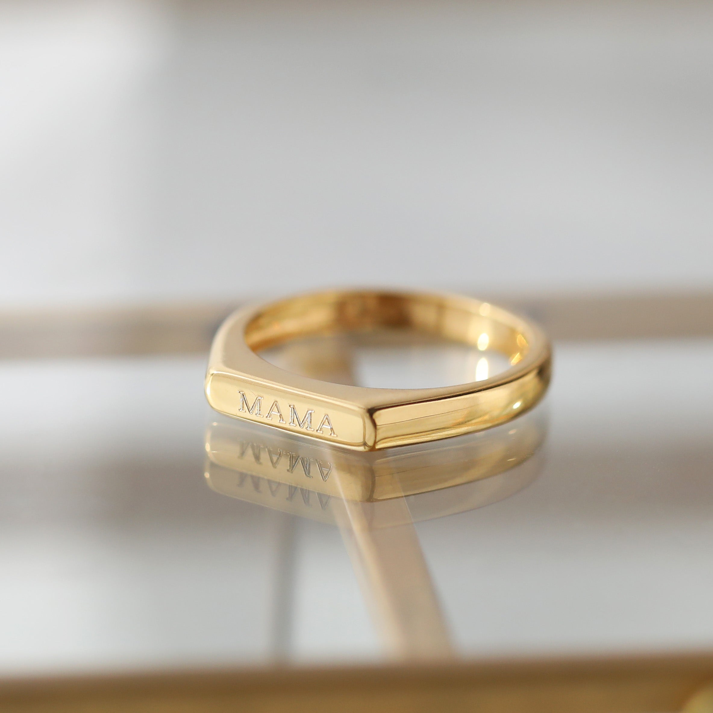 Vintage Mama Signet Ring for Women - Elegant Mother's Jewelry Gift - Perfect for Mother's Day, Birthday & Special Occasions