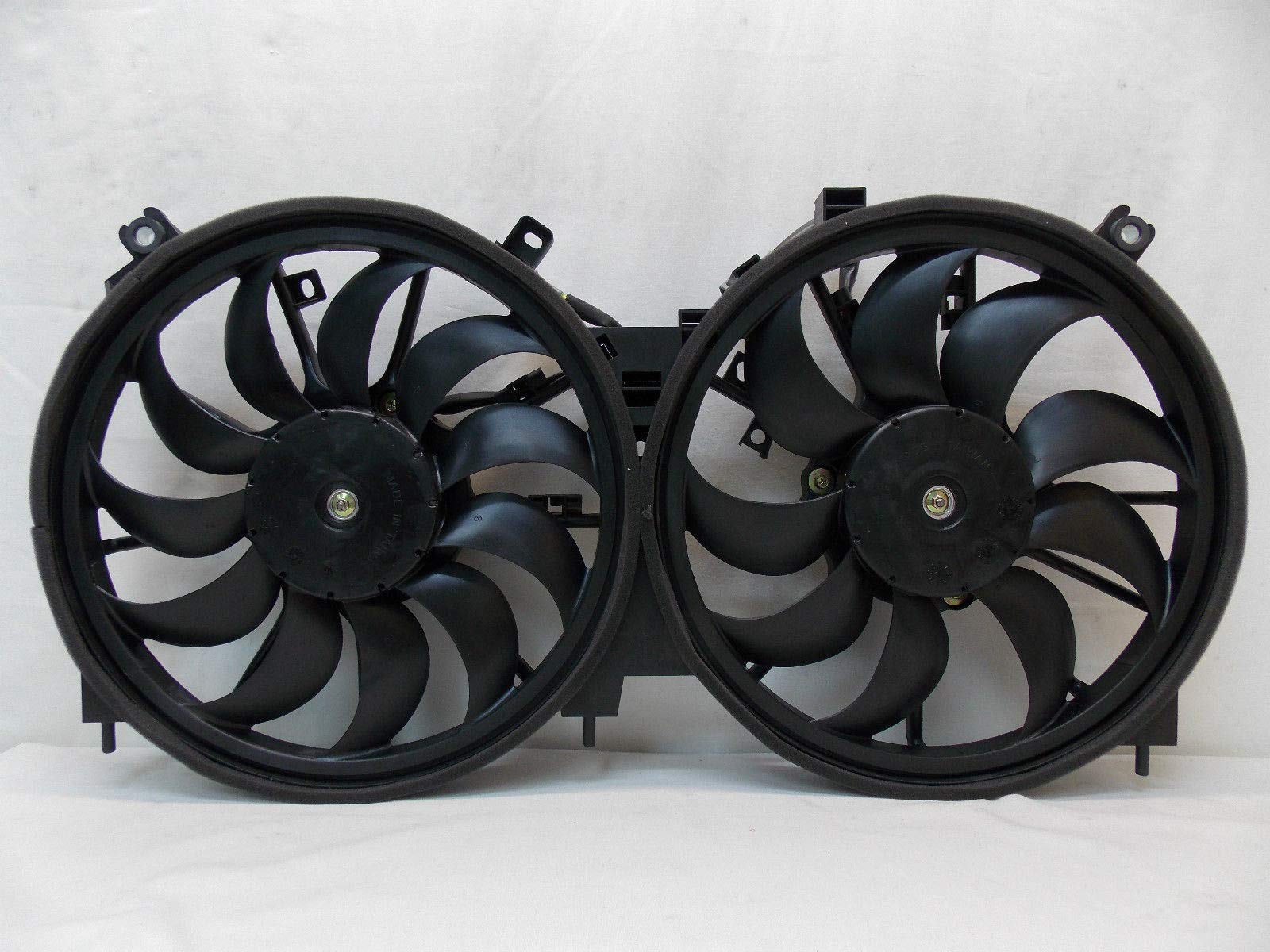 Nissan Murano Quest Radiator & Condenser Fan Replacement - OEM Part NI3115138 - Perfect for Cooling System Repair & Maintenance