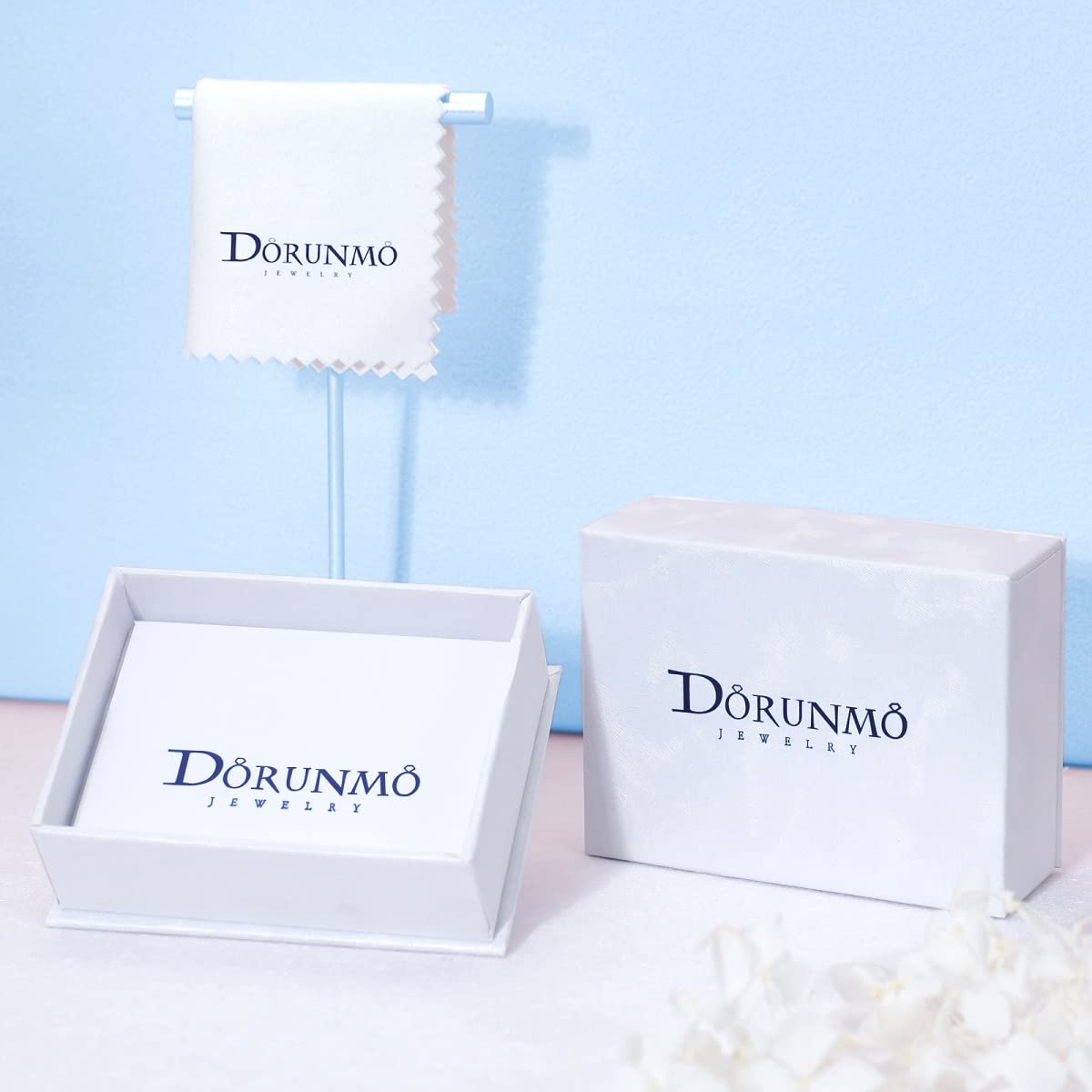Dorunmo 925 Sterling Silver Heart Locket Necklace - Photo Pendant for Pictures - Perfect for Valentine's Day, Anniversary & Mother's Day Gifts