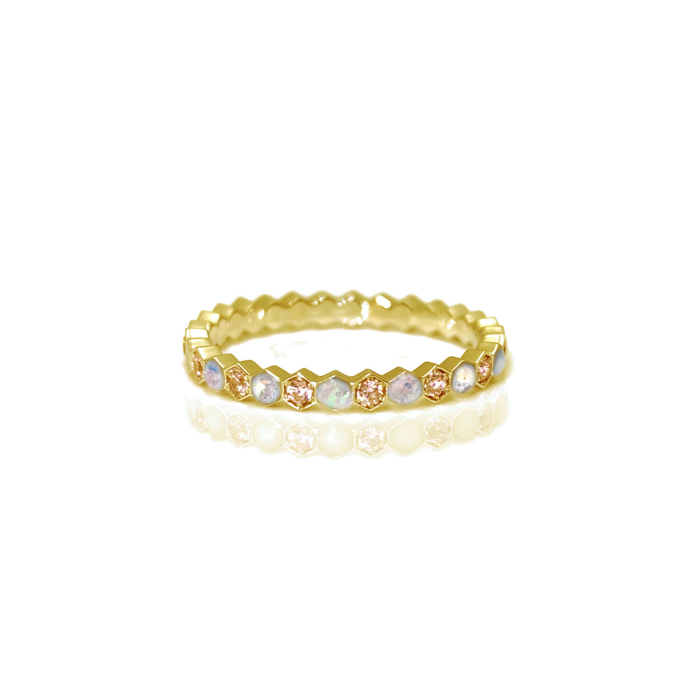 Serenity Memorial Ashes Ring - Elegant Keepsake Jewelry for Loved Ones | Perfect for Remembrance, Memorial Services & Everyday Wear