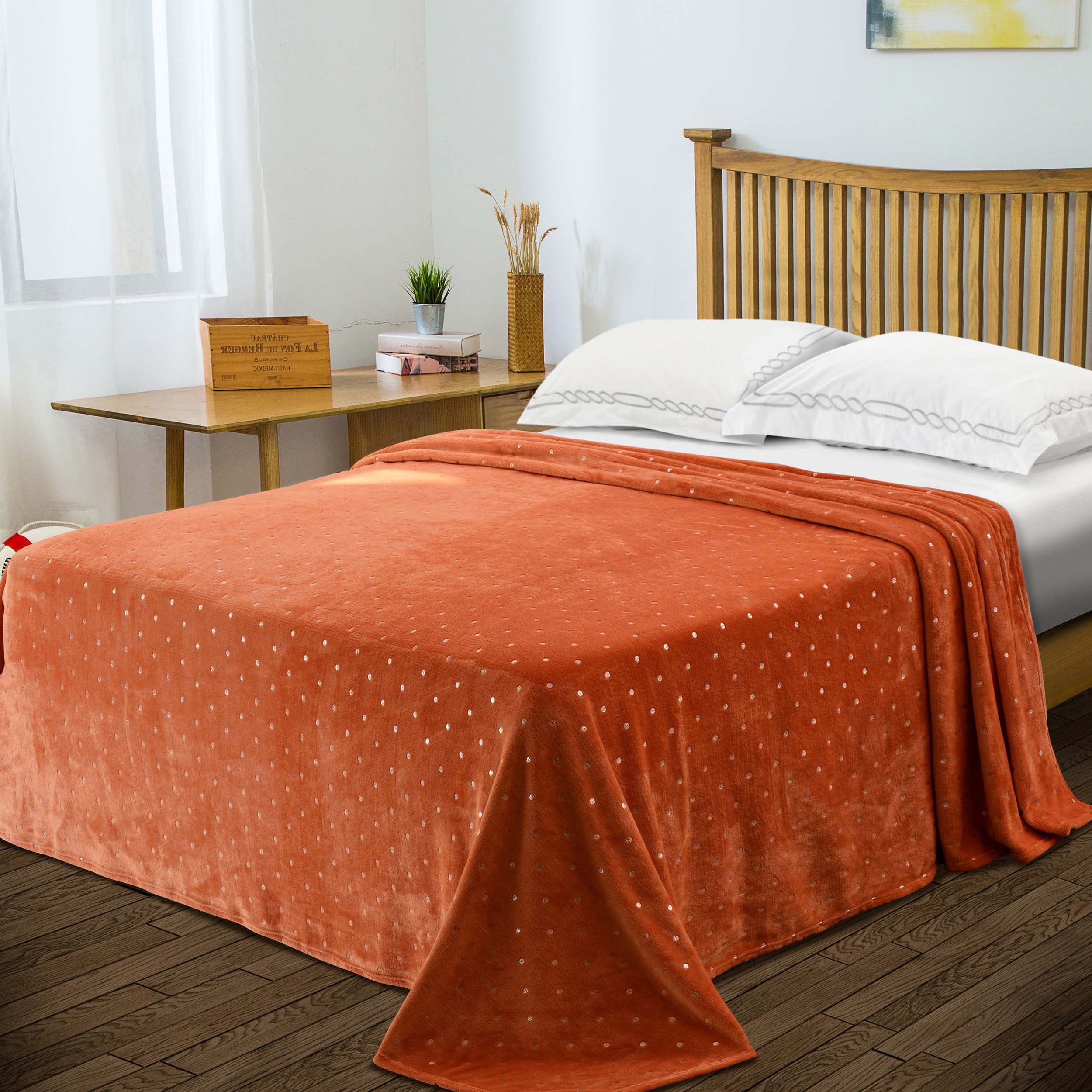 Soft Fleece Plush Blanket - Medium Weight Fluffy Cozy Throw for Couch, Bed & Home Decor - Perfect for Winter, Gifts & Relaxation