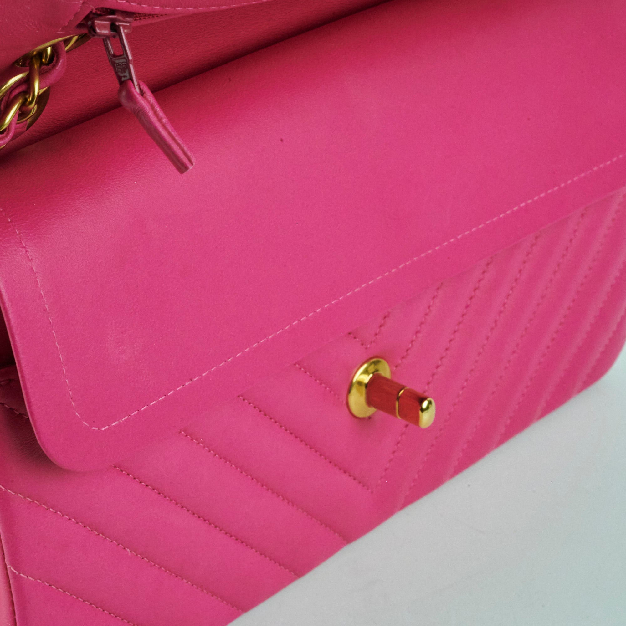 Chanel Medium Classic Flap Bag Chevron Lambskin Leather in Pink | Luxury Designer Handbag for Women | Perfect for Date Night, Parties & Special Occasions