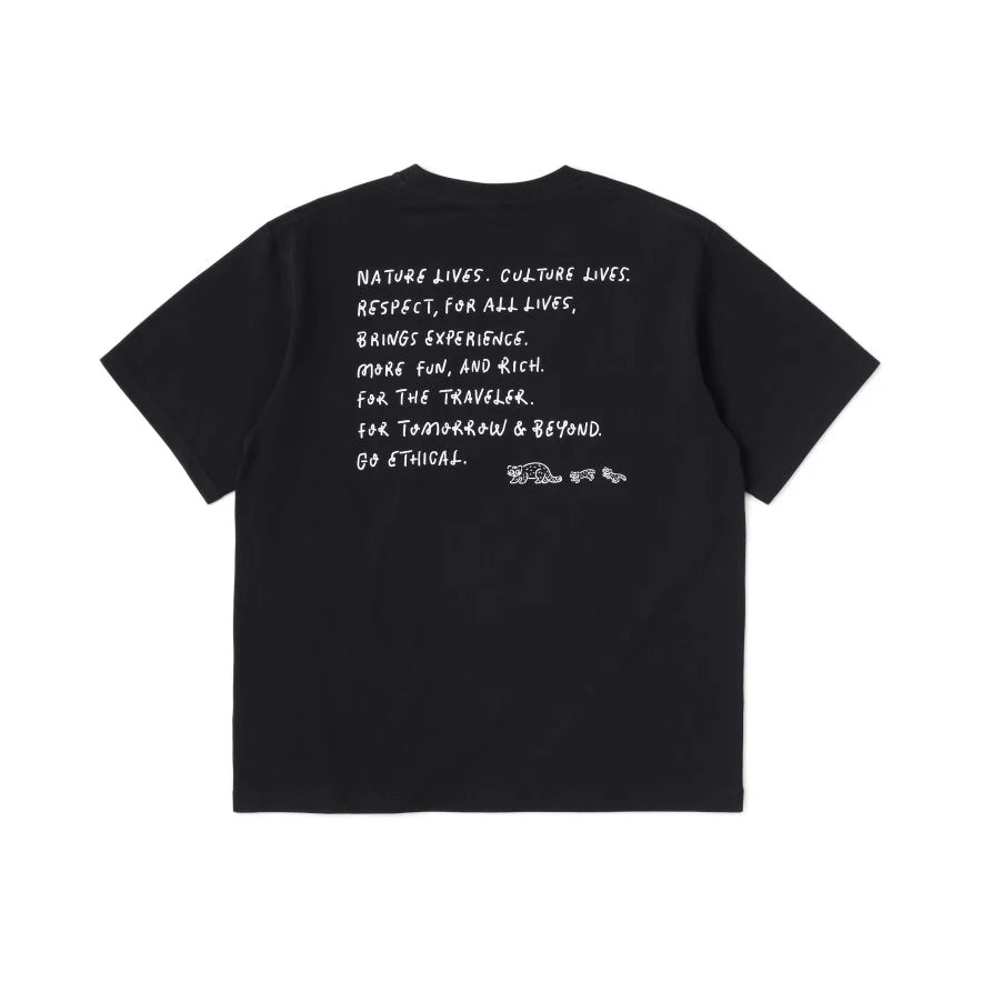US4 OC/RP Family Cat Graphic T-Shirt - Comfortable Cotton Tee for Casual Wear, Family Outings, and Pet Lovers