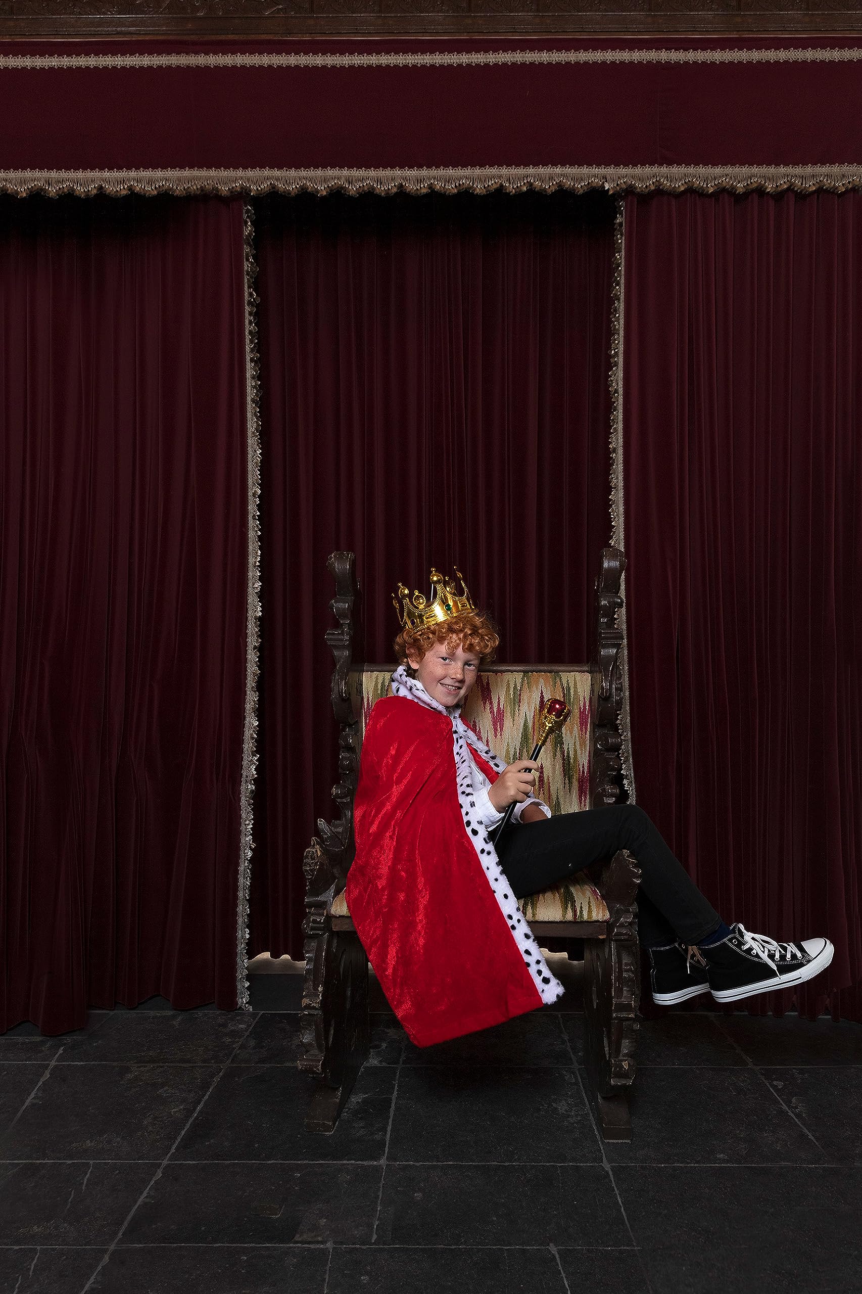 36100 - Boys Red Royal Cape Costume for Kids (80 cm) - Perfect for Halloween, Cosplay, and Dress-Up Parties